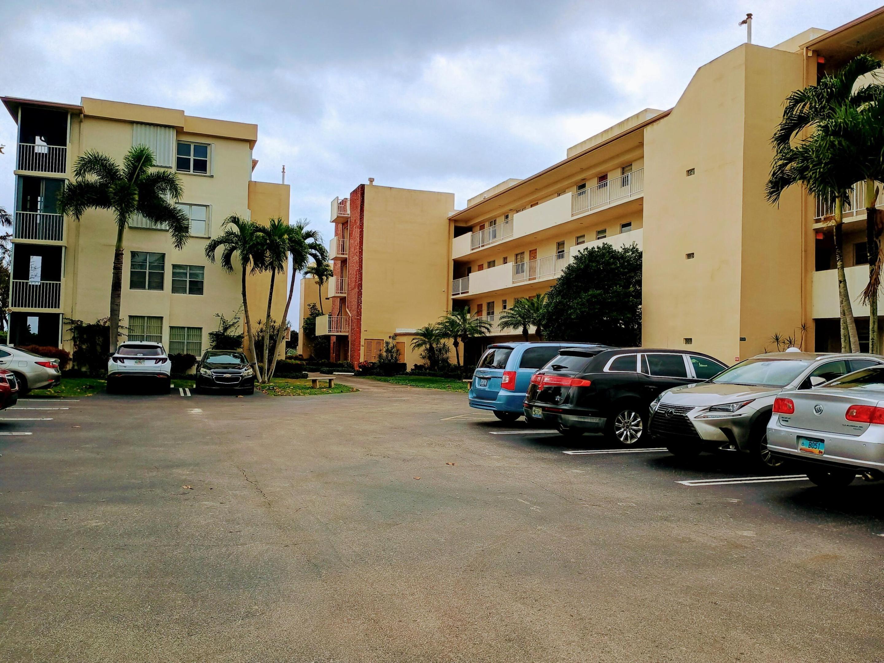 SEACREST VILLAS CONDO - Residential