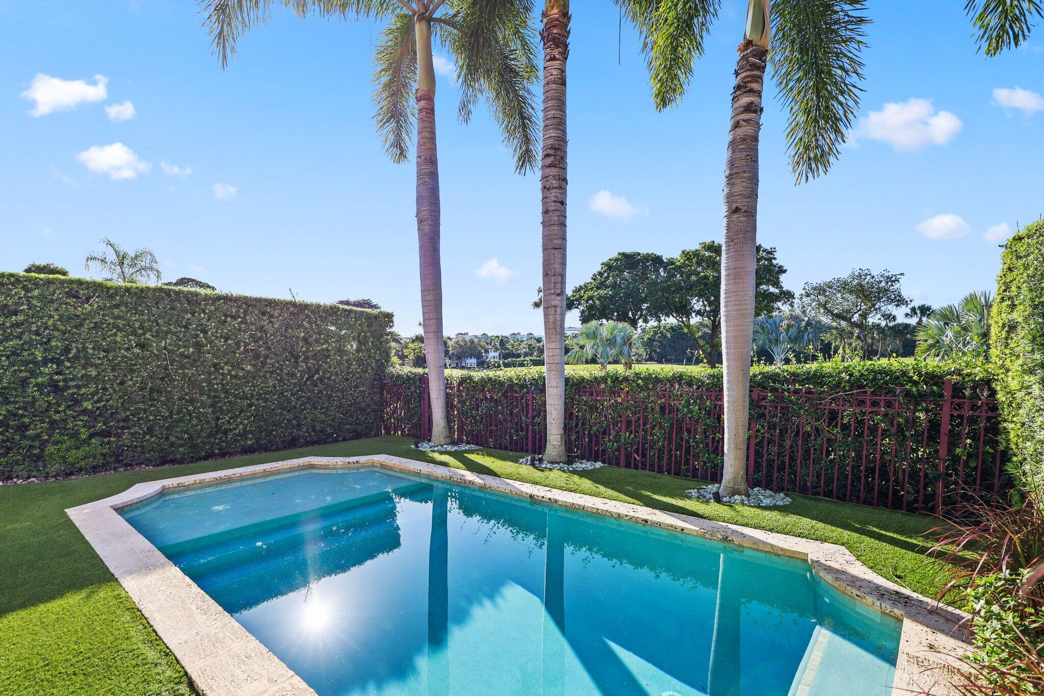 ROYAL PALM VILLAS - Residential