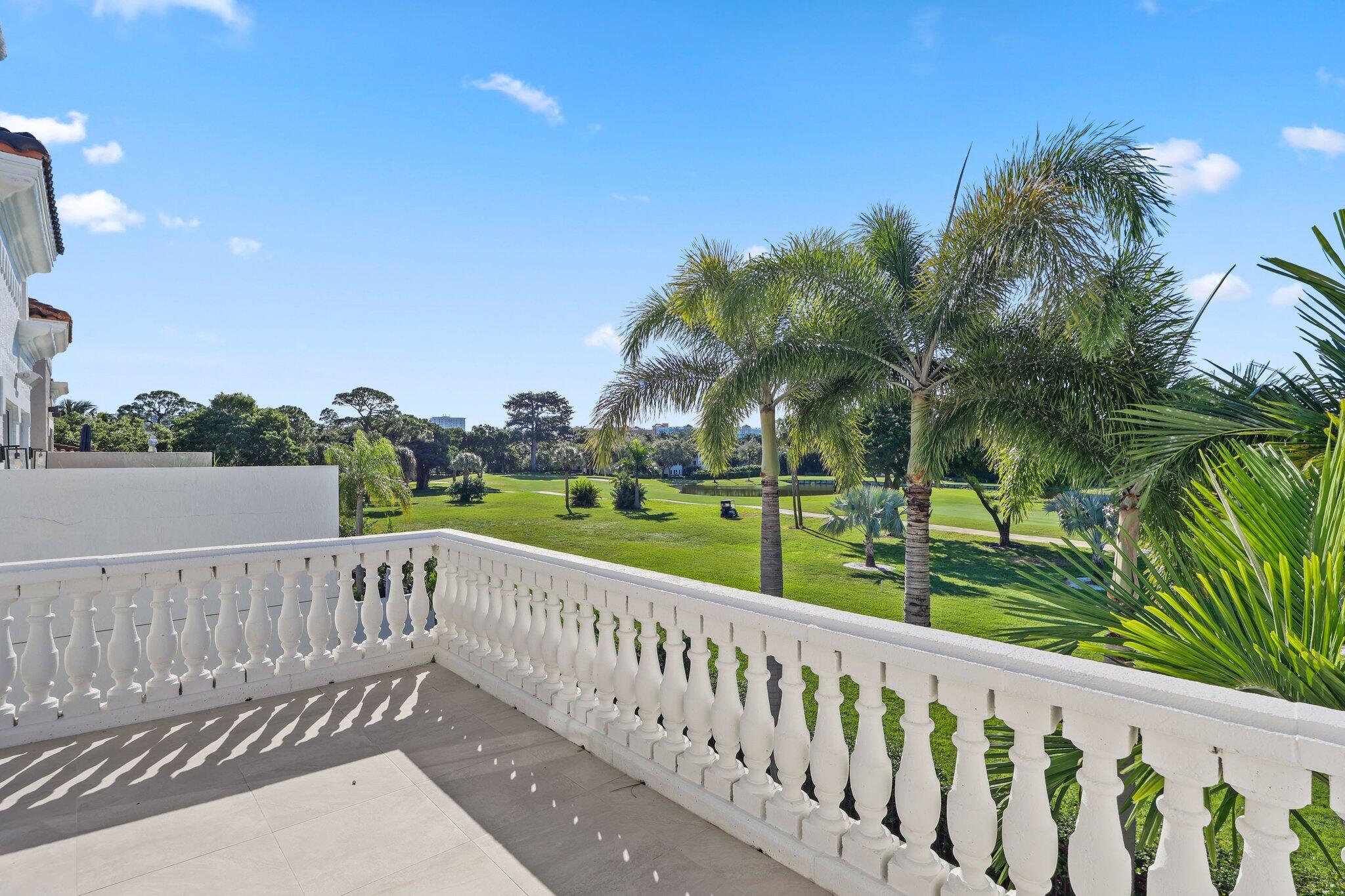 ROYAL PALM VILLAS - Residential