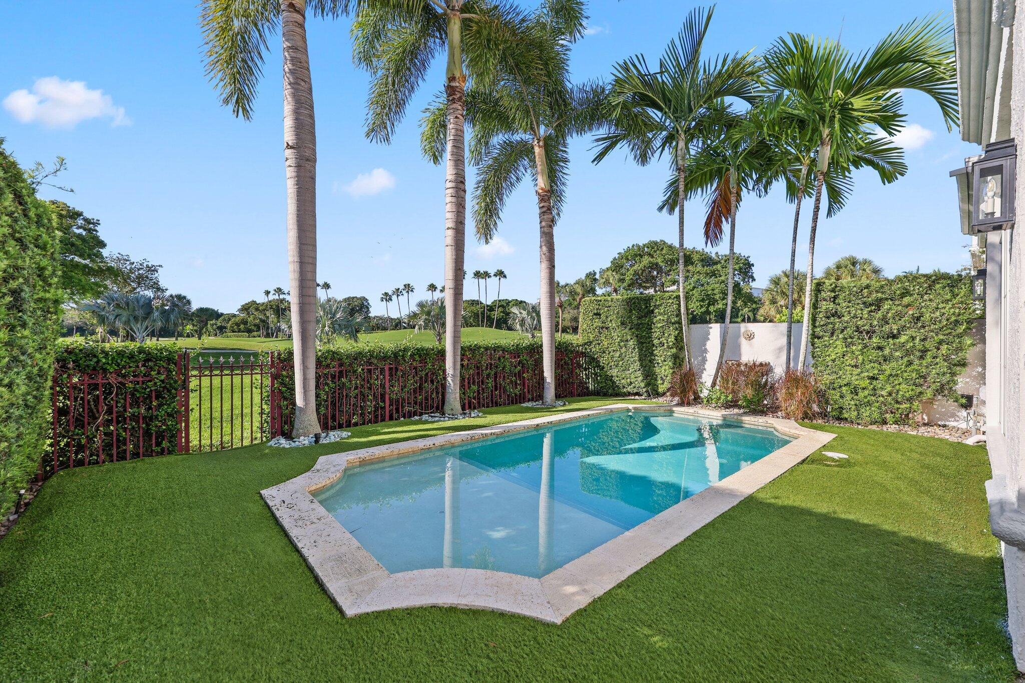 ROYAL PALM VILLAS - Residential