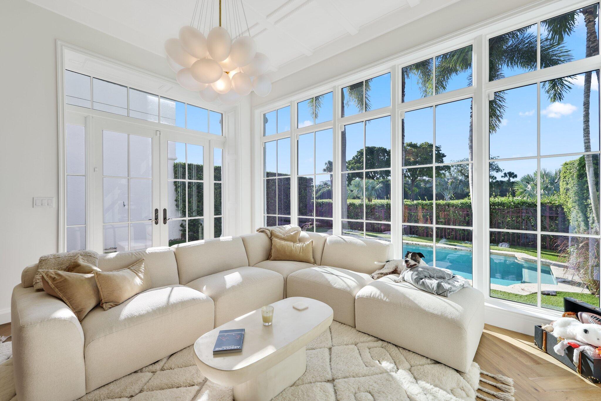 ROYAL PALM VILLAS - Residential