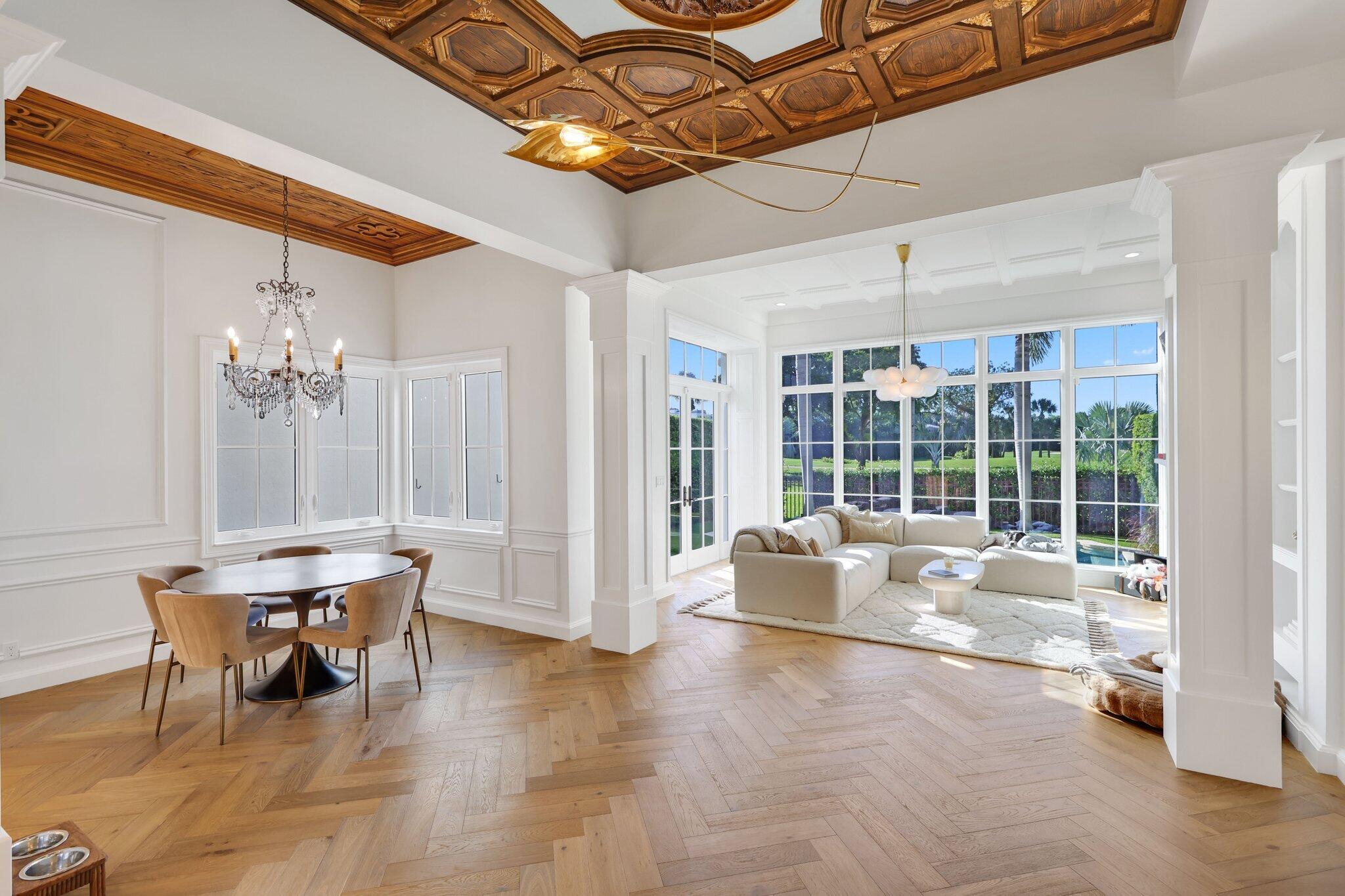 ROYAL PALM VILLAS - Residential