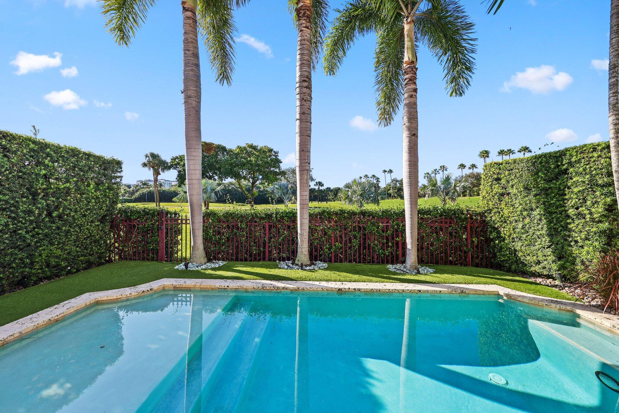 ROYAL PALM VILLAS - Residential