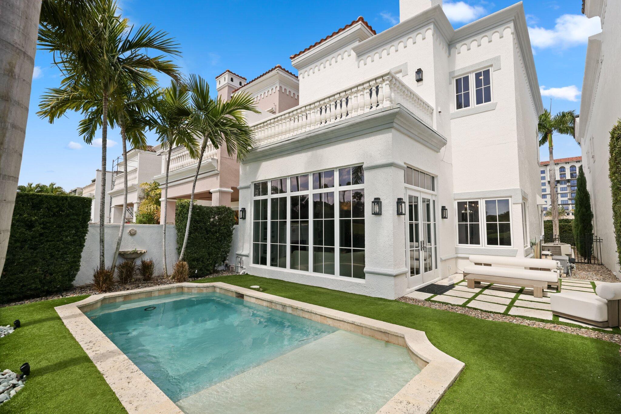 ROYAL PALM VILLAS - Residential