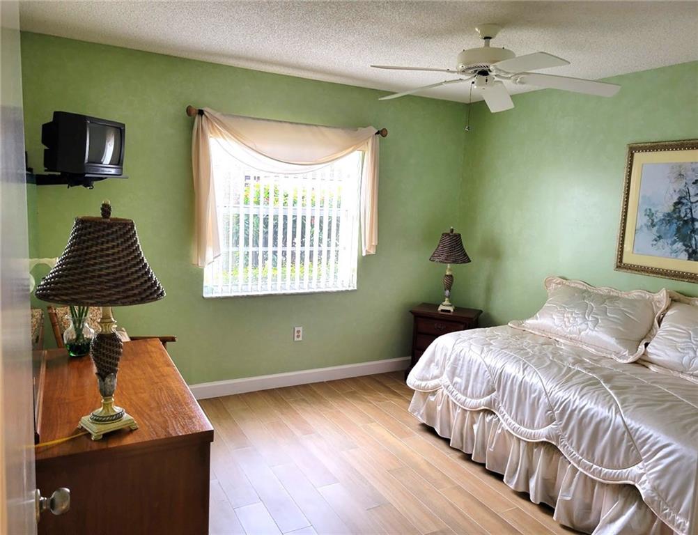 Palm Isles - Residential