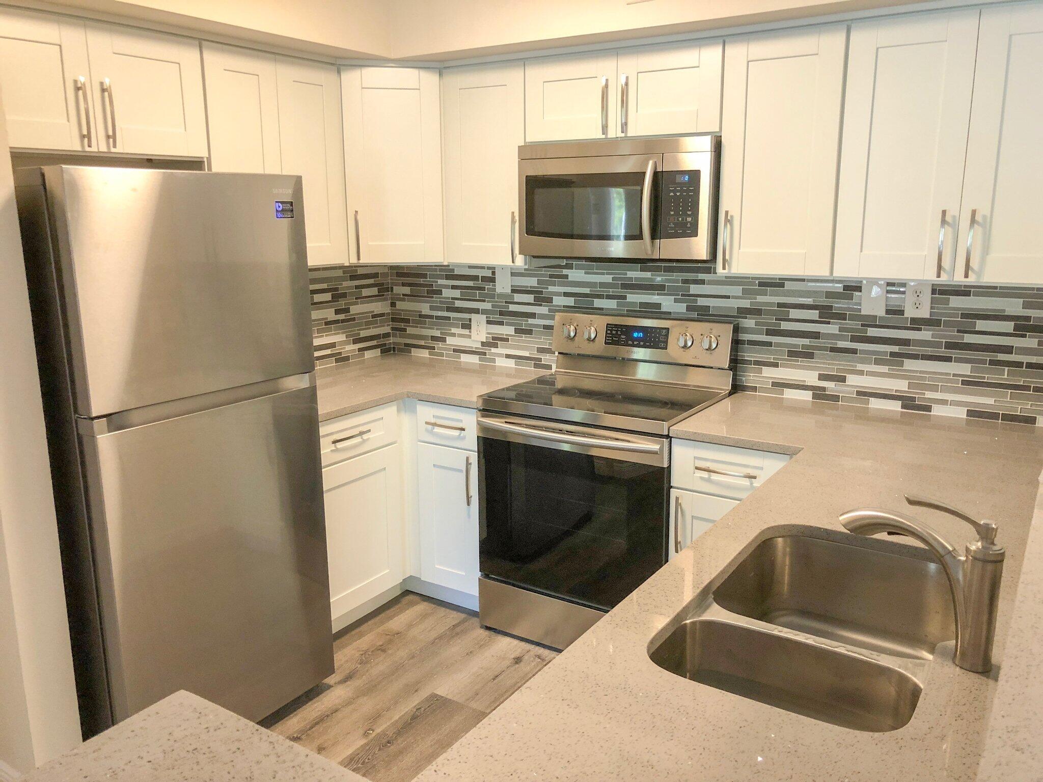 Beautifully remodeled apartment in very short distance to Park Vista High School and the West Boynton Park.