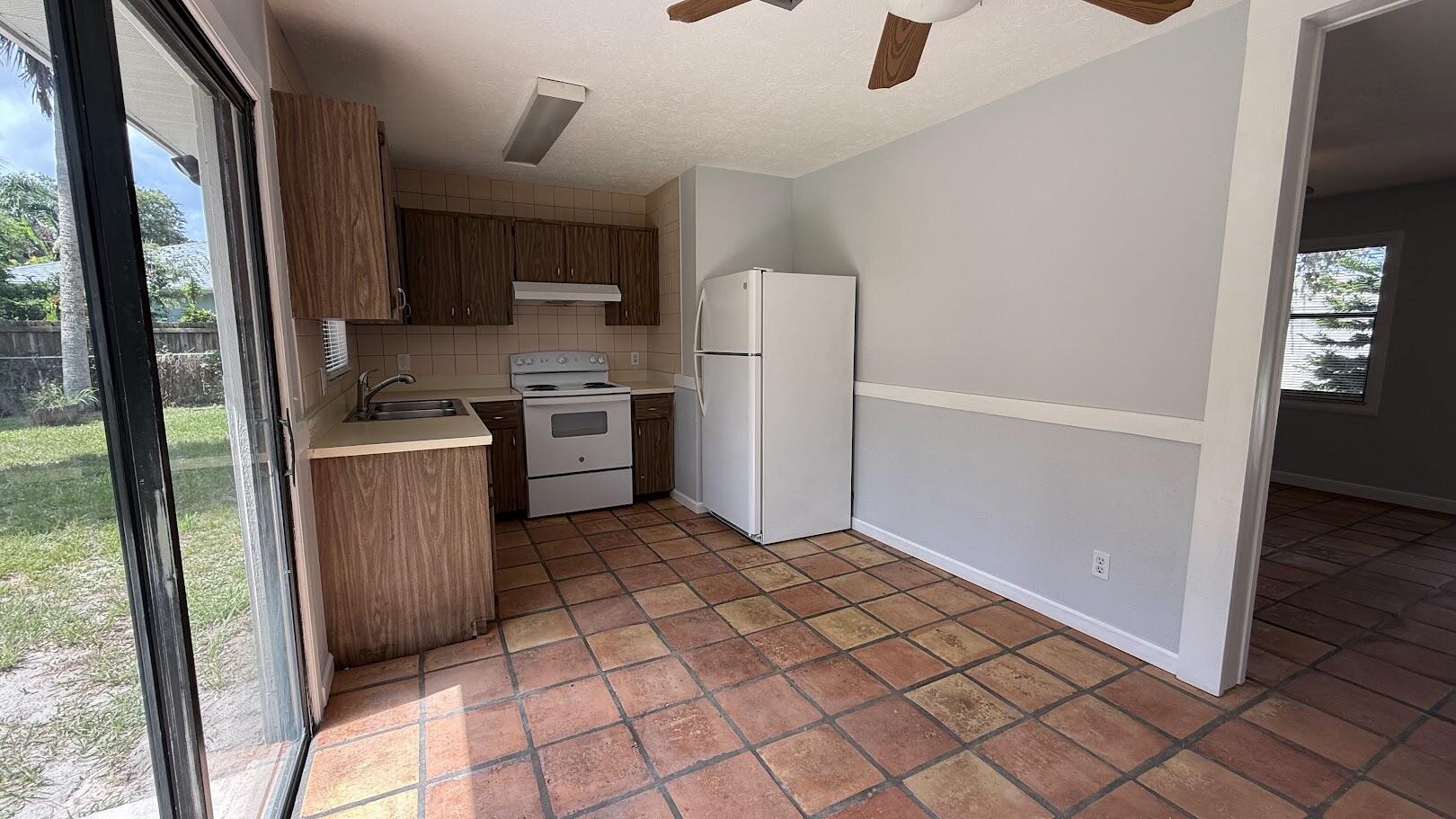 PORT ST LUCIE SECTION 12 - Residential Lease
