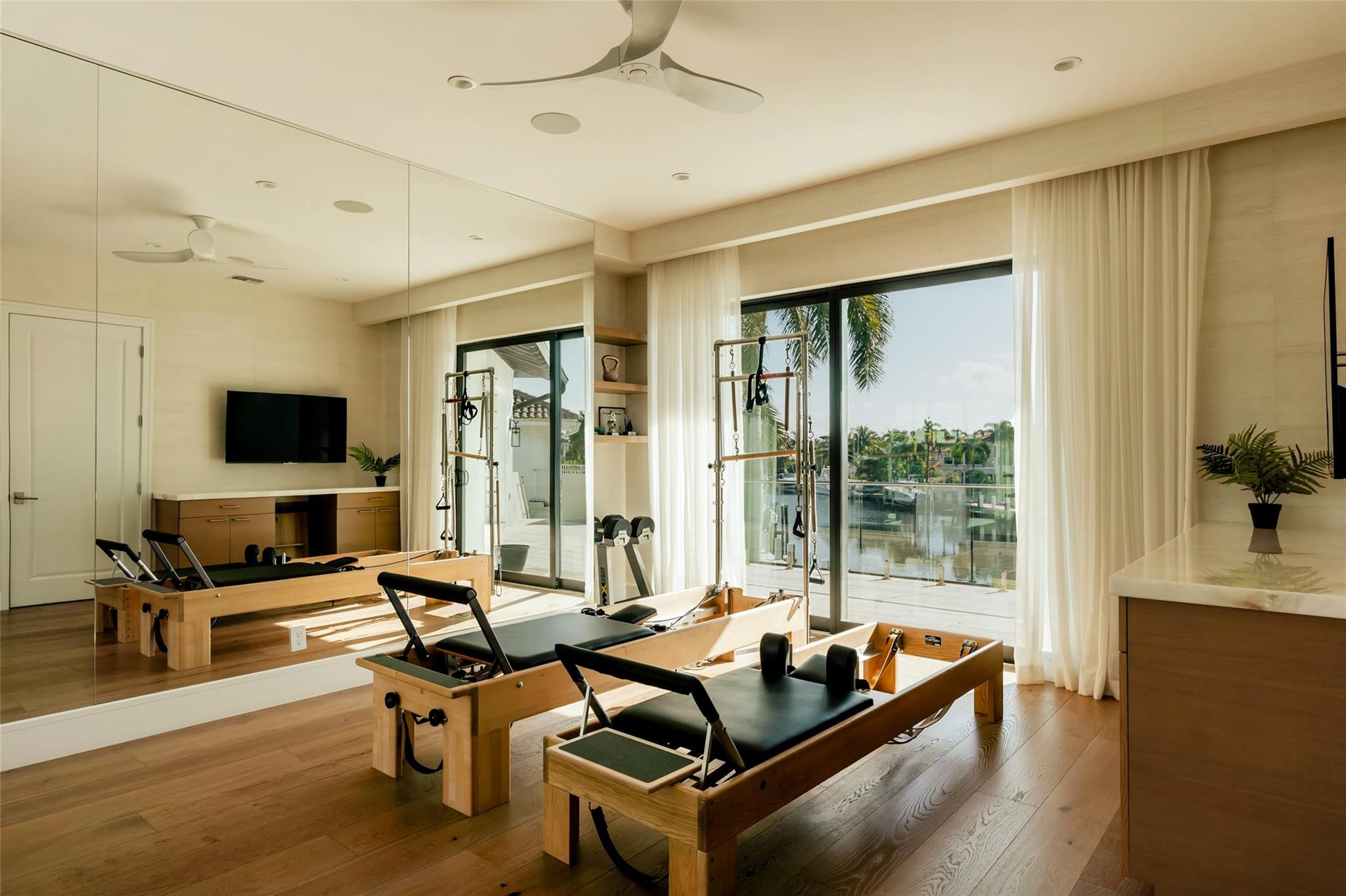 Lighthouse Point 6th Sec - Residential