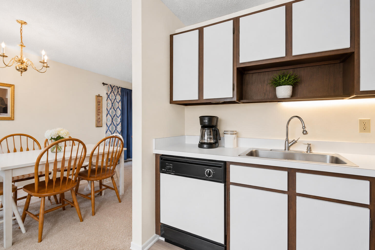 VISTA ROYALE PHASE IV BLDGS 83-111 - Residential
