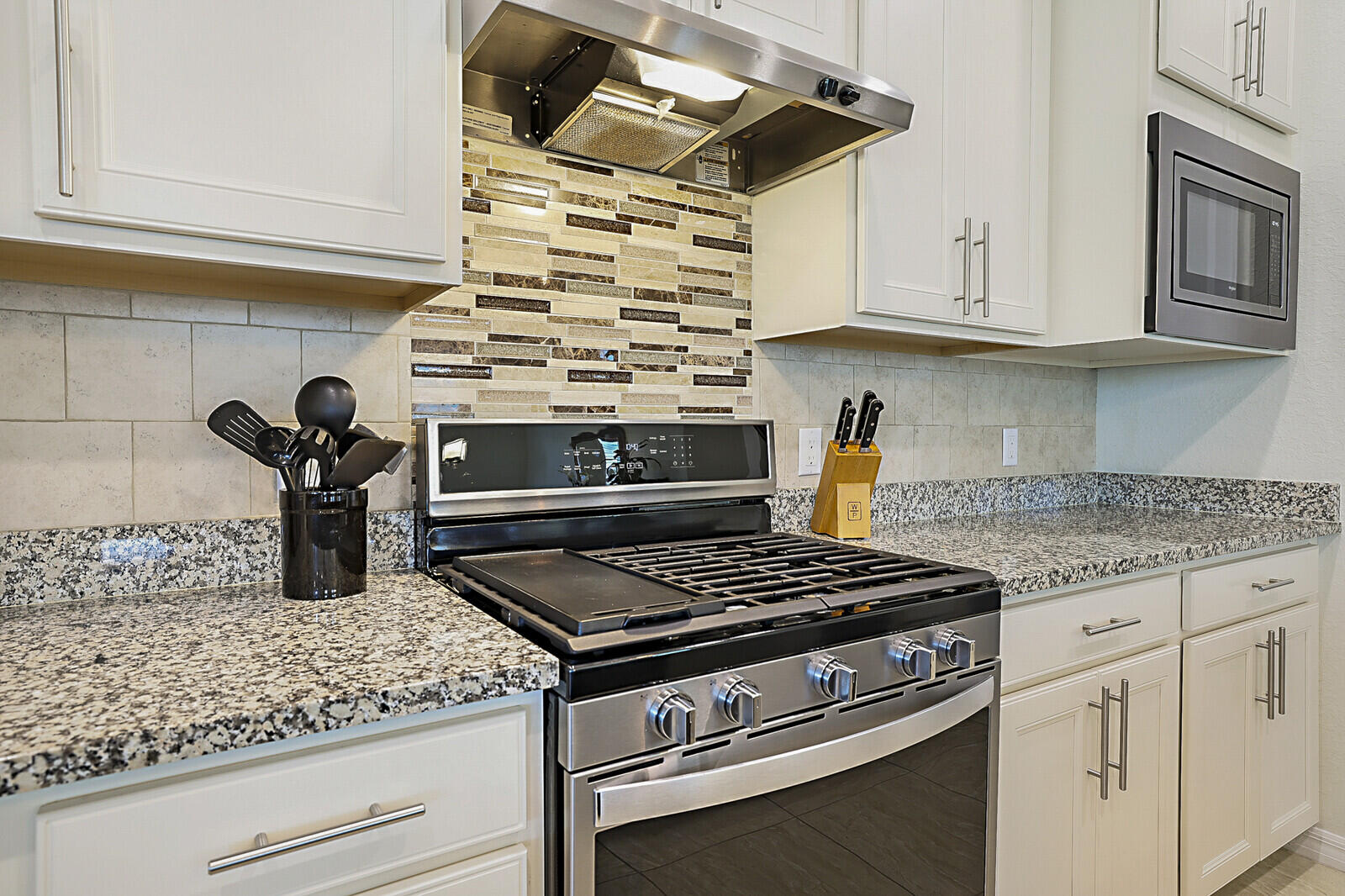 DEL WEBB AT TRADITION - Residential