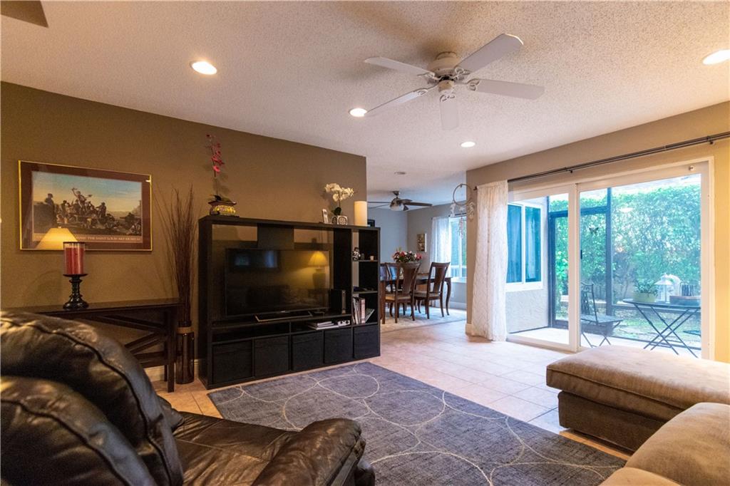 BOCA PINES - Residential