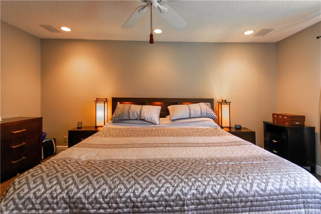 BOCA PINES - Residential