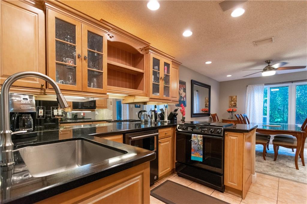 BOCA PINES - Residential