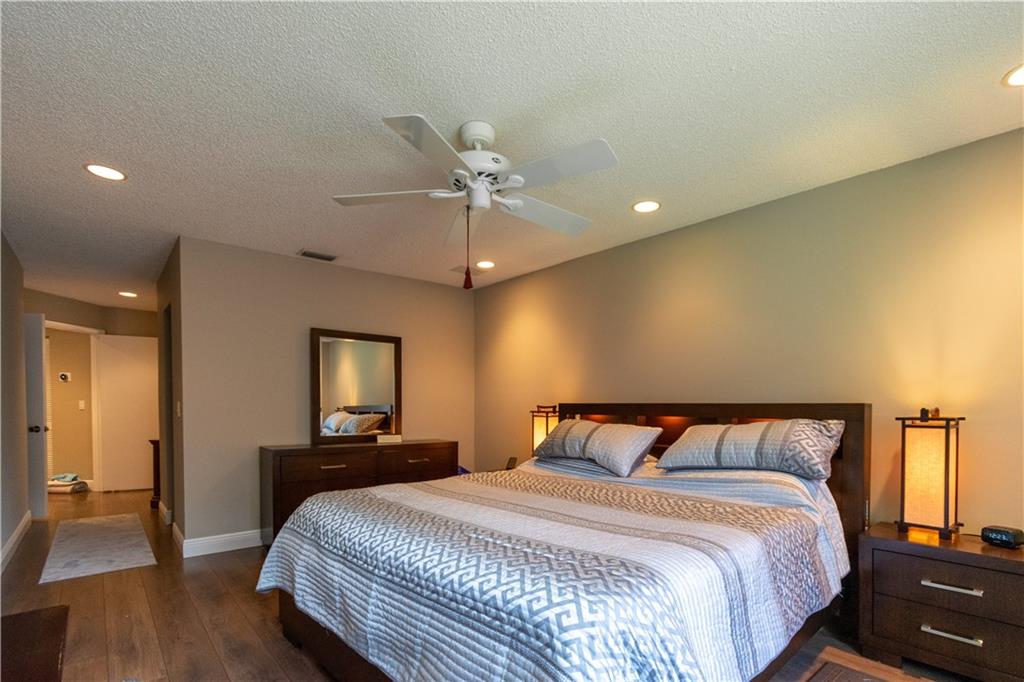 BOCA PINES - Residential