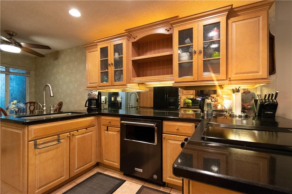 BOCA PINES - Residential