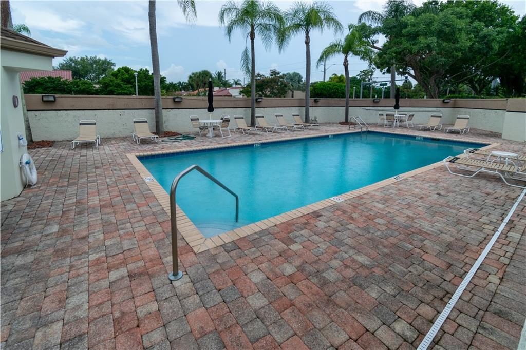 BOCA PINES - Residential