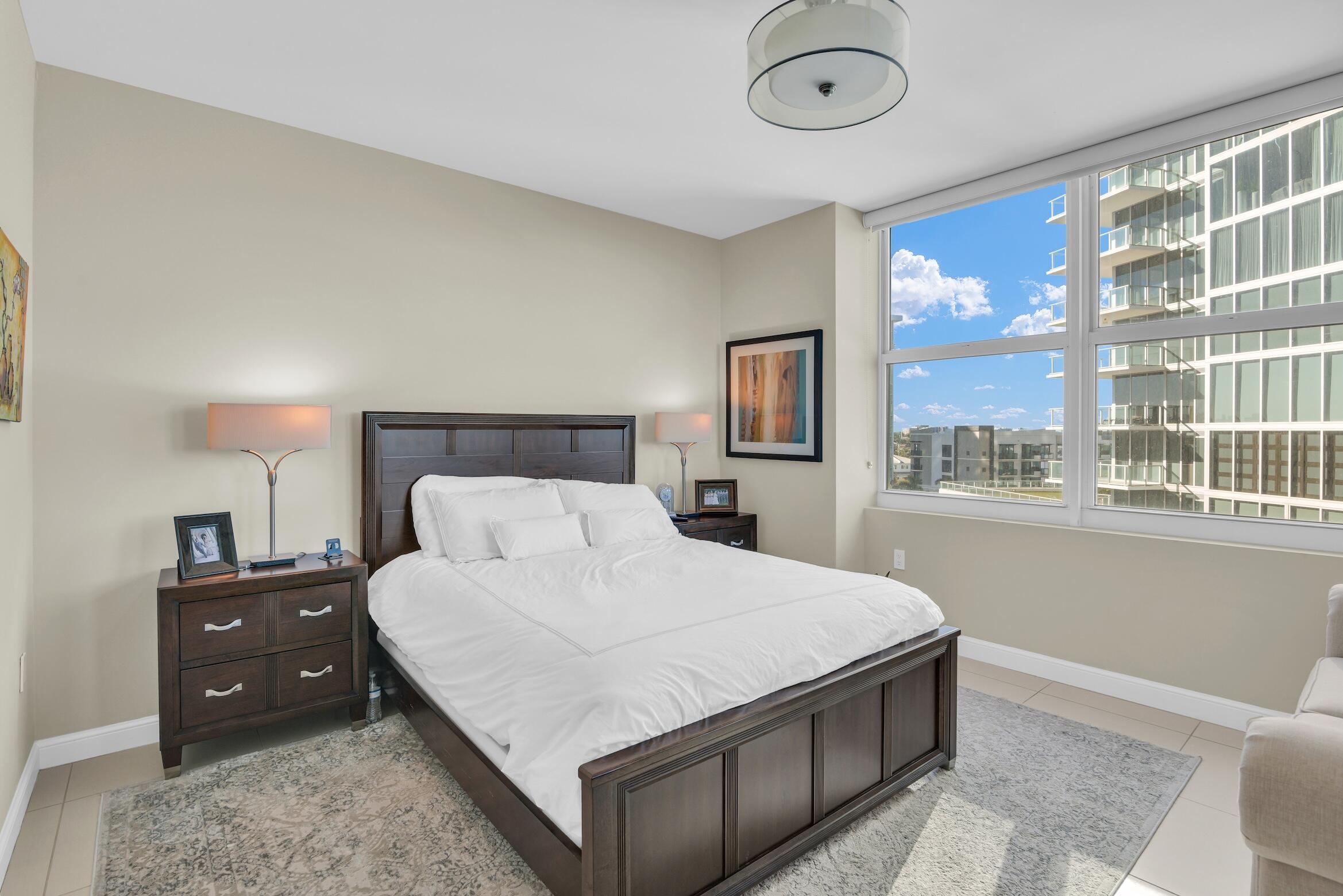 PALMS TOWER TWO CONDO - Residential Lease
