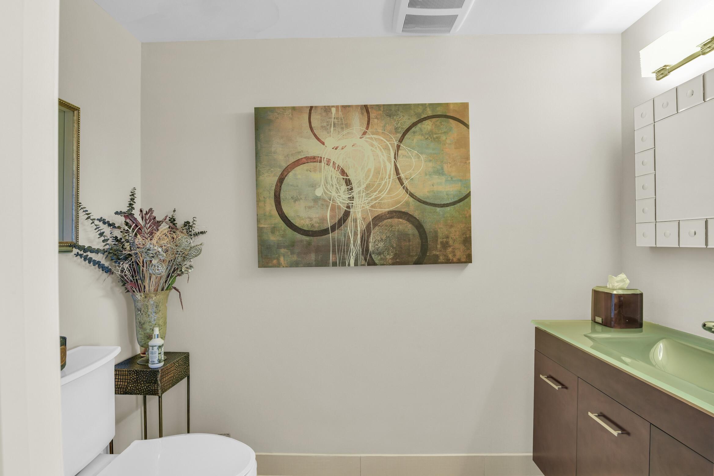 PALMS TOWER TWO CONDO - Residential Lease