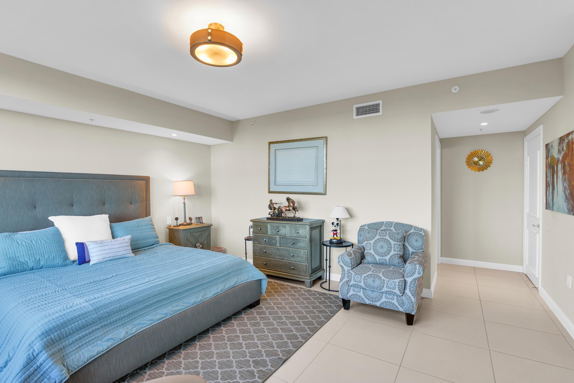 PALMS TOWER TWO CONDO - Residential Lease
