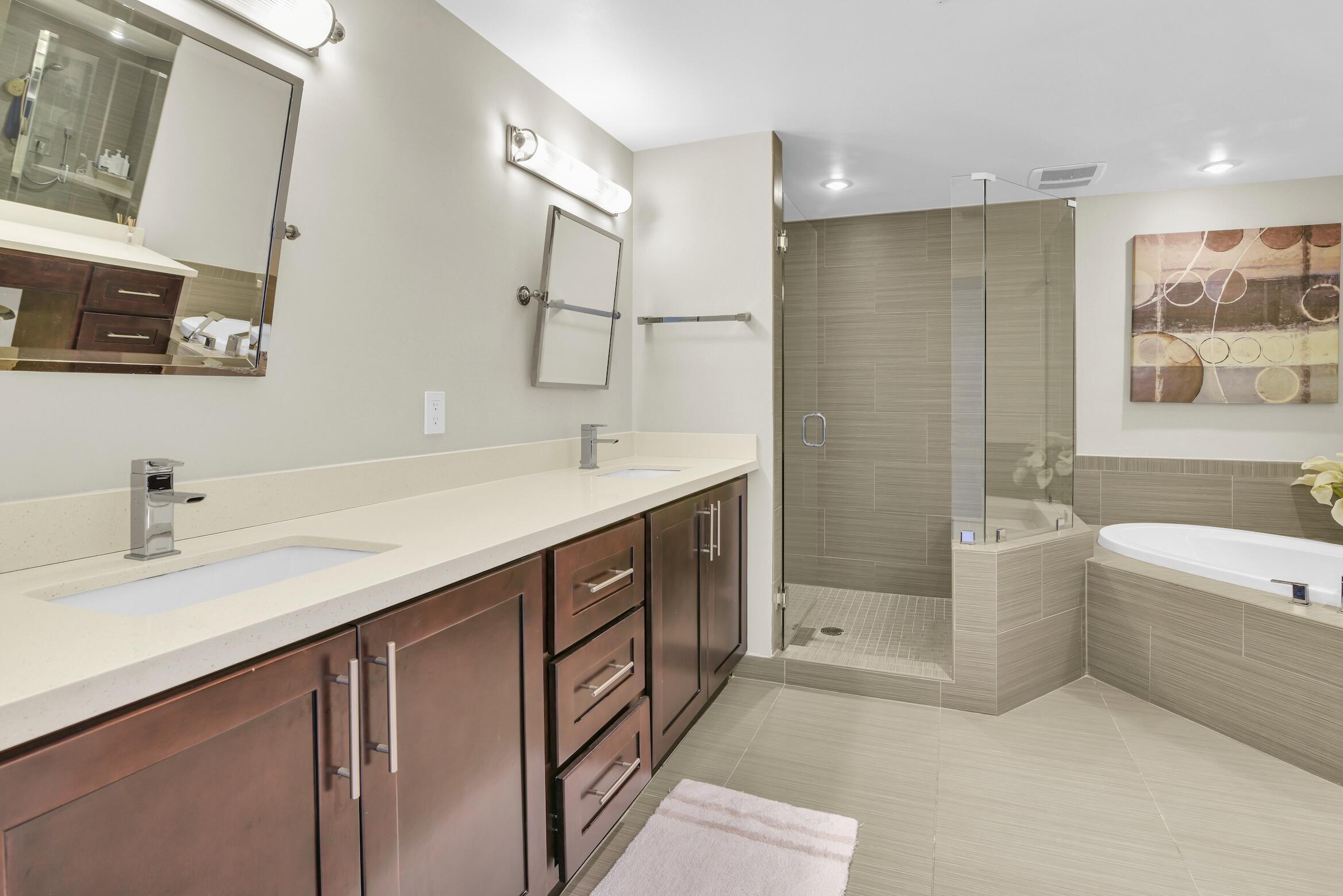 PALMS TOWER TWO CONDO - Residential Lease