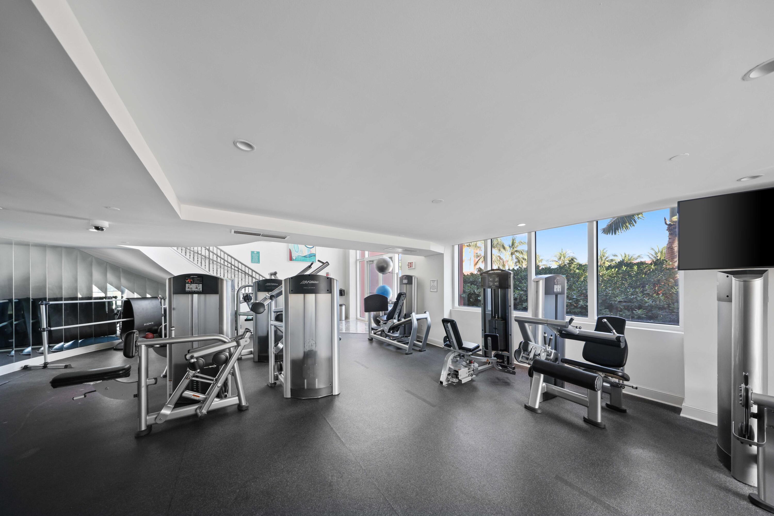 PALMS TOWER TWO CONDO - Residential Lease