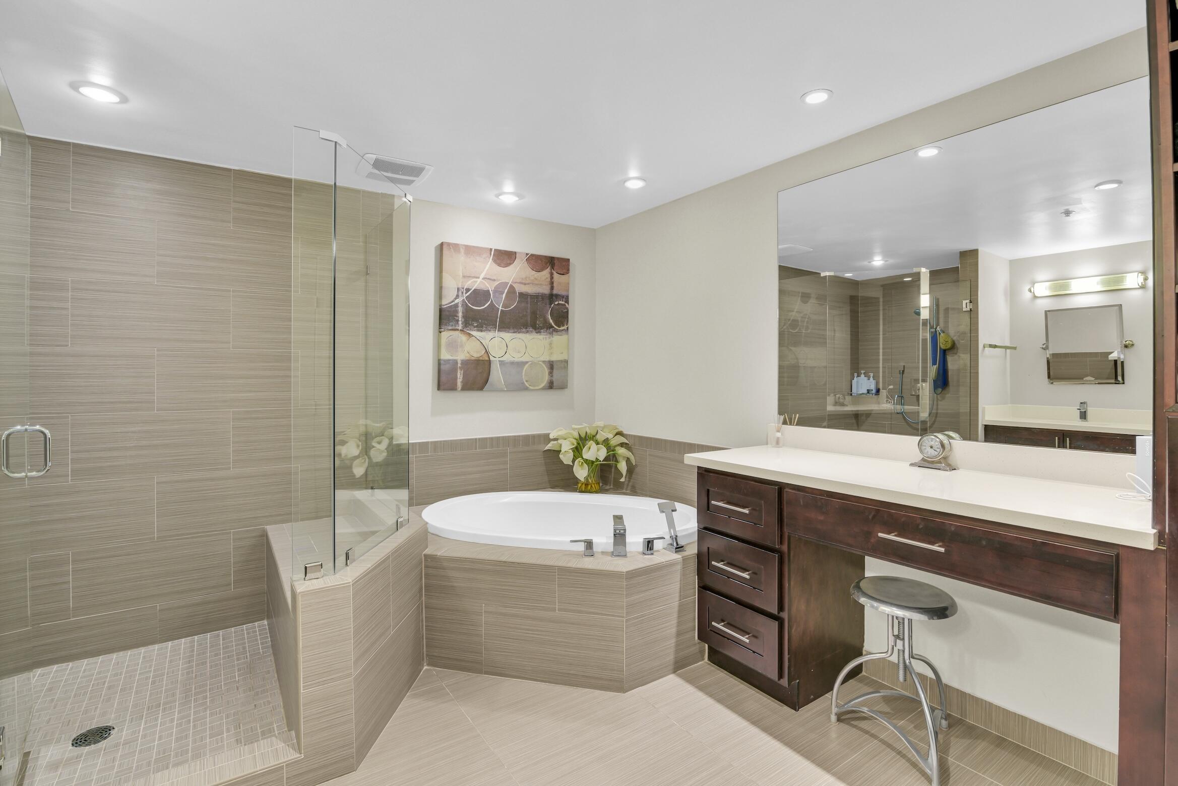 PALMS TOWER TWO CONDO - Residential Lease