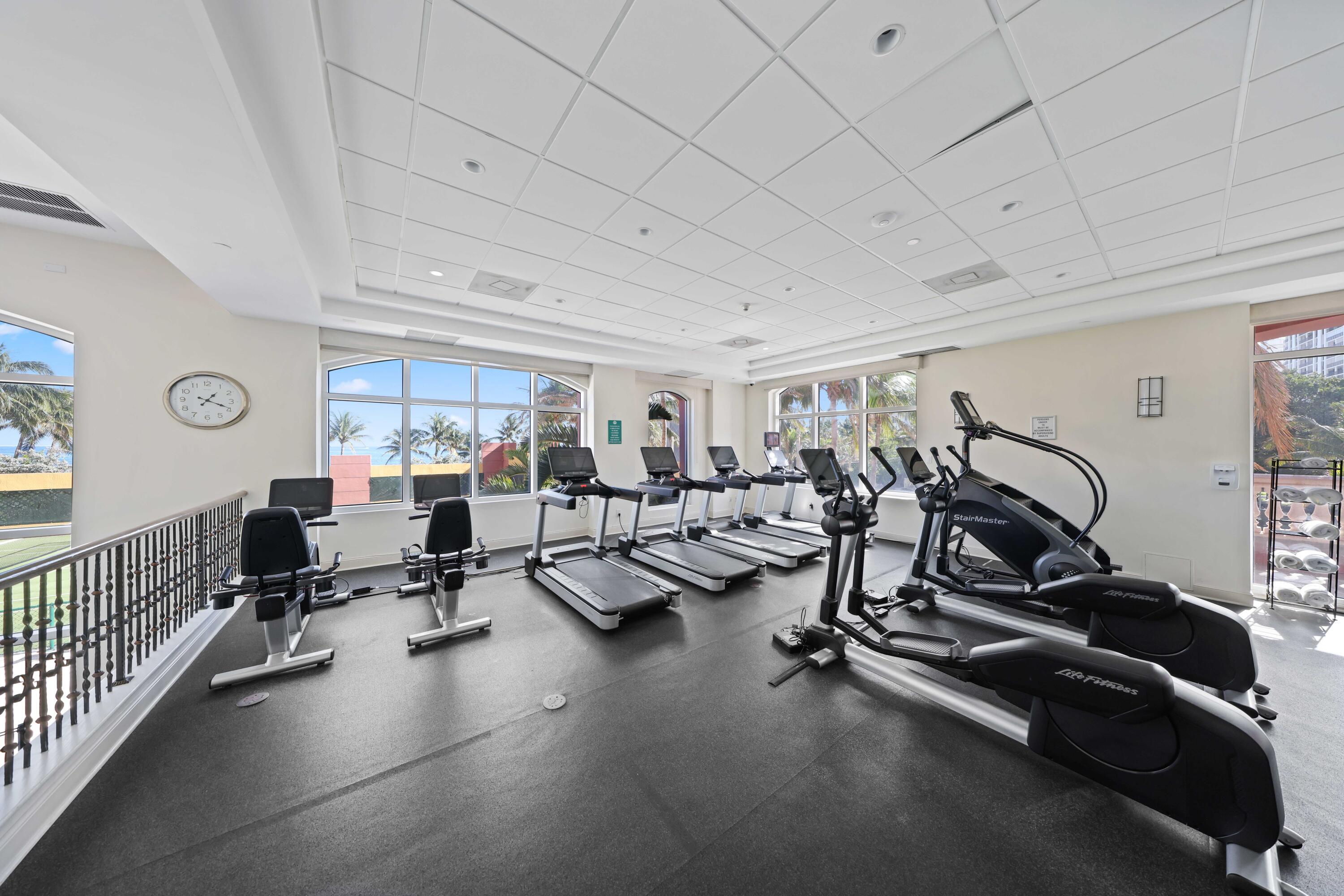 PALMS TOWER TWO CONDO - Residential Lease