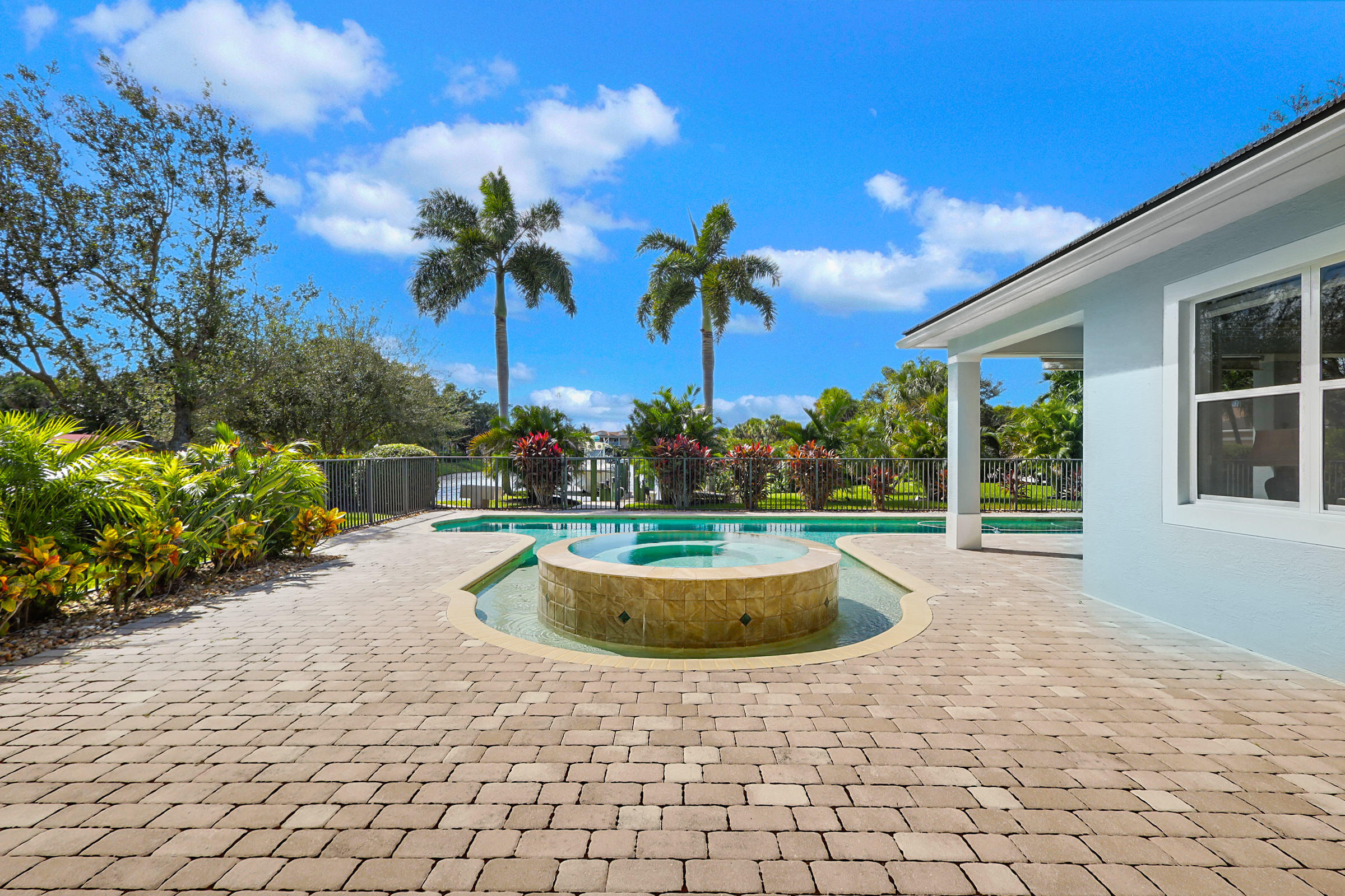 LOST RIVER MANORS - Residential