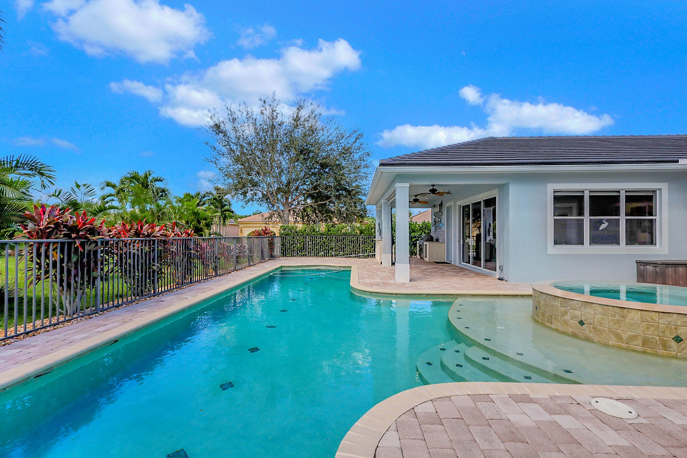 LOST RIVER MANORS - Residential