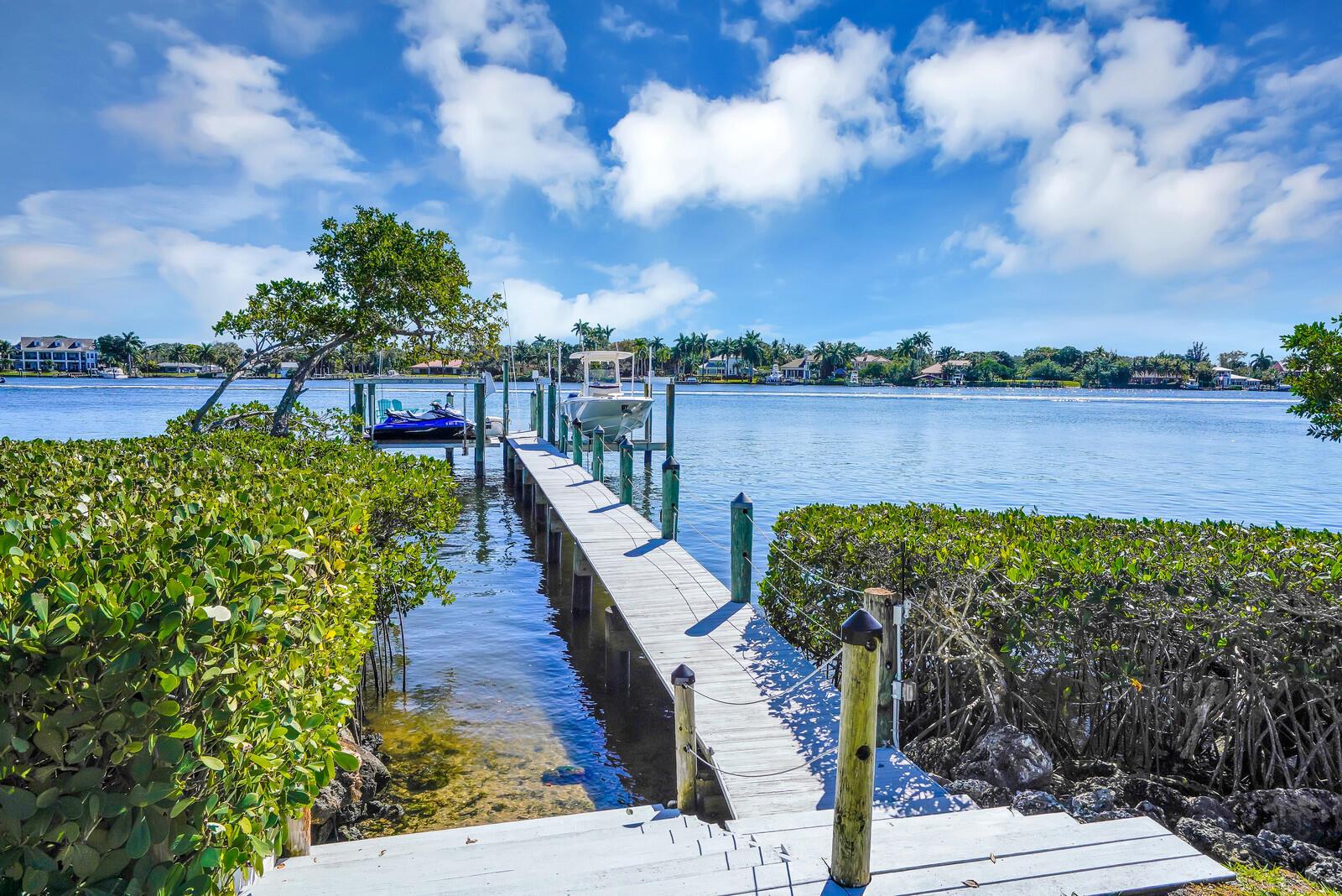 PENNOCK POINT - Residential