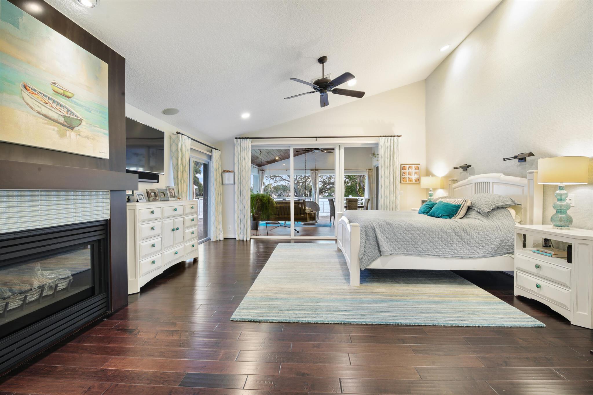 PENNOCK POINT - Residential