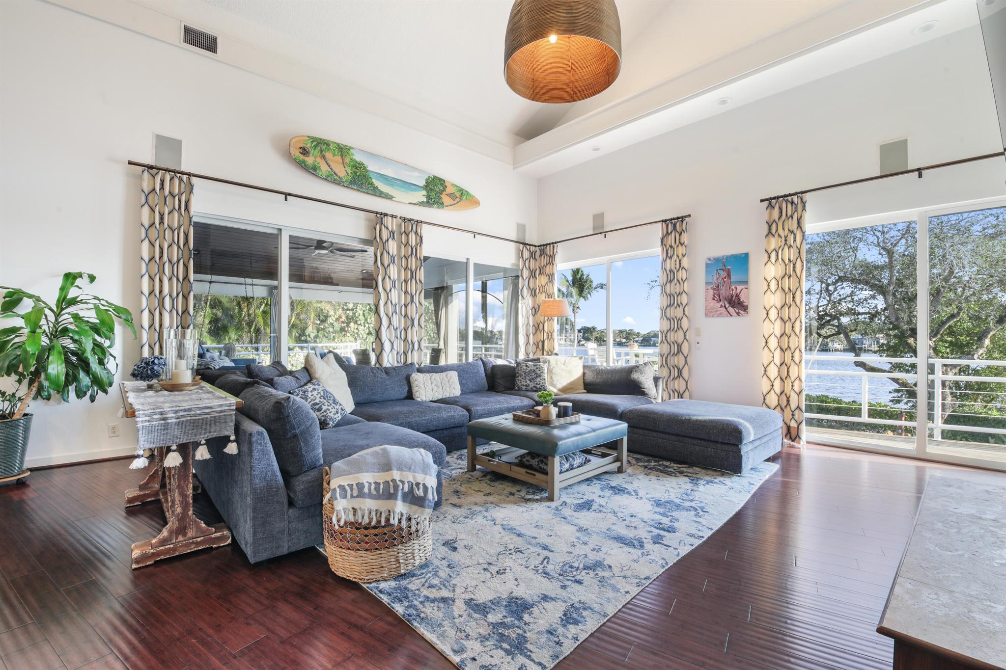 PENNOCK POINT - Residential