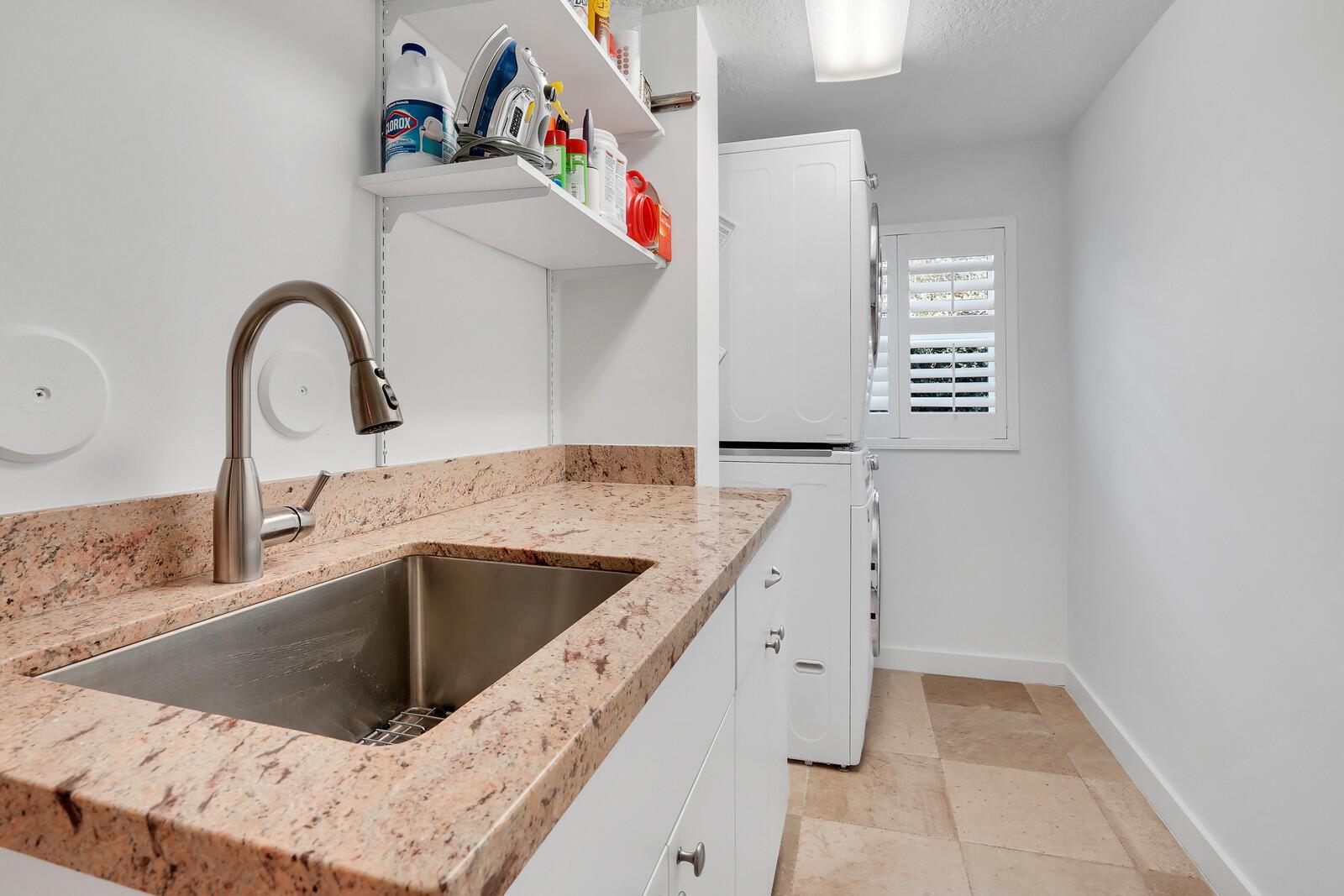 PENNOCK POINT - Residential