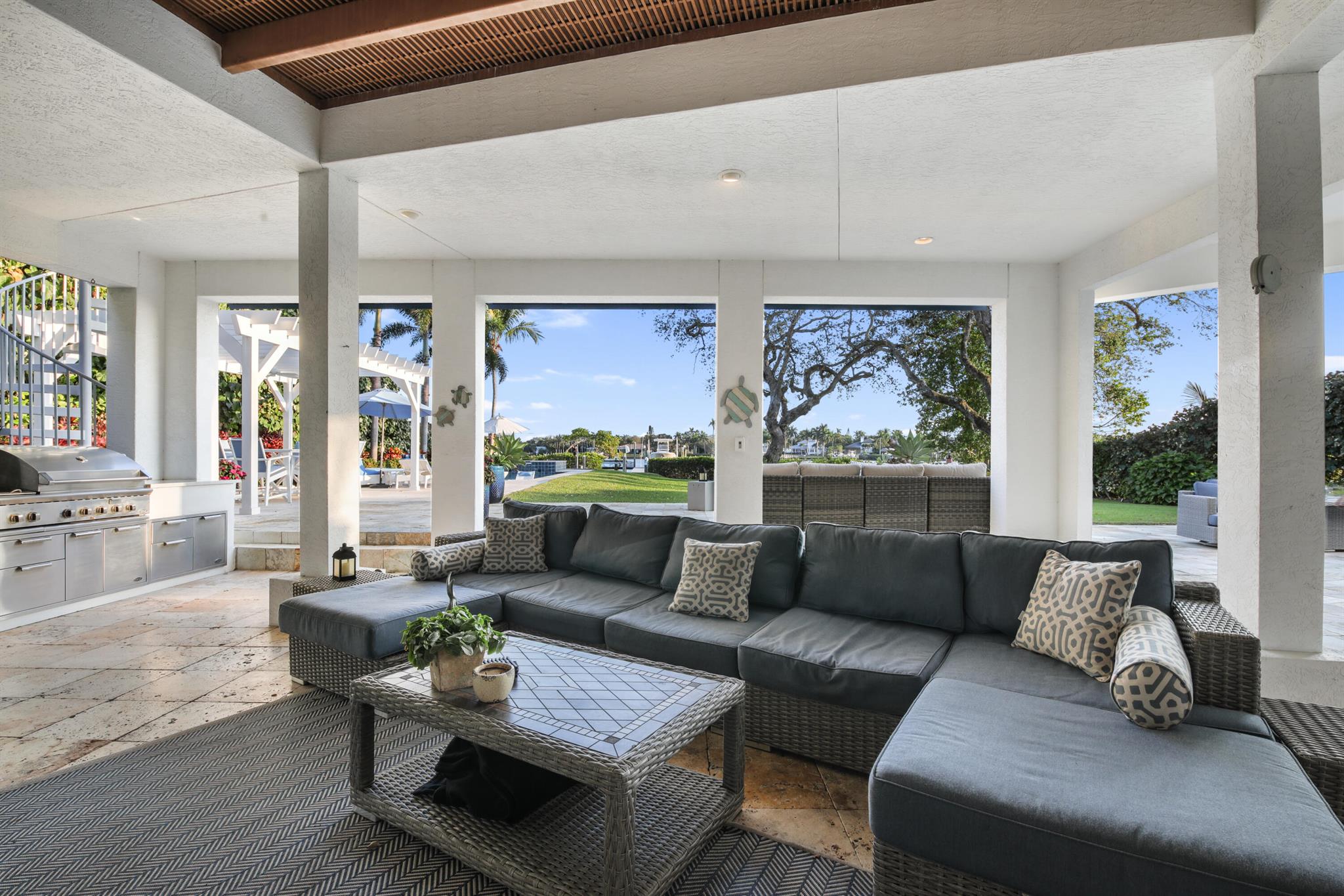 PENNOCK POINT - Residential