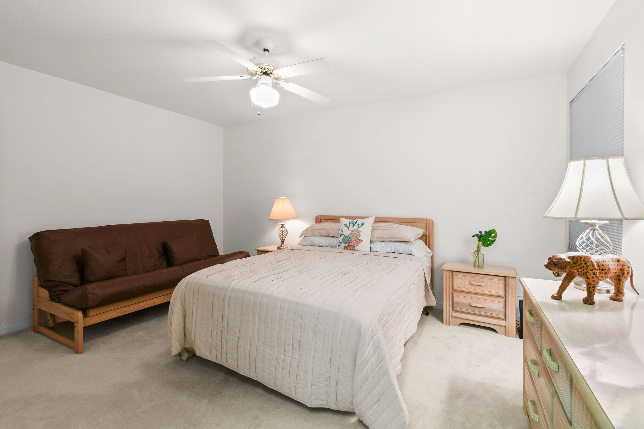 DOUBLE TREE - Residential