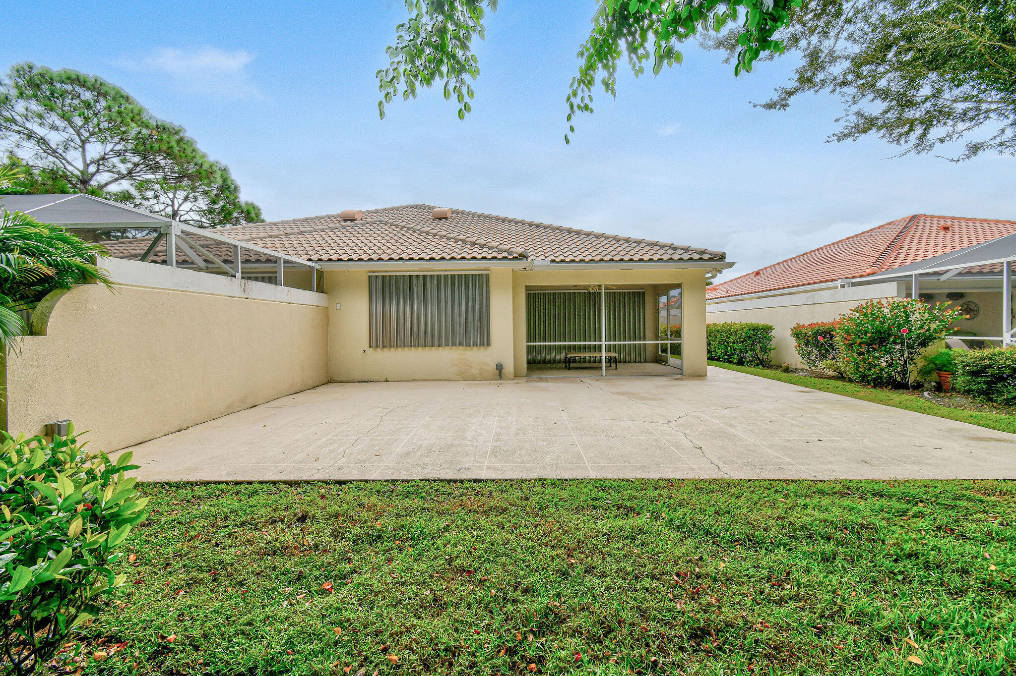 DOUBLE TREE - Residential