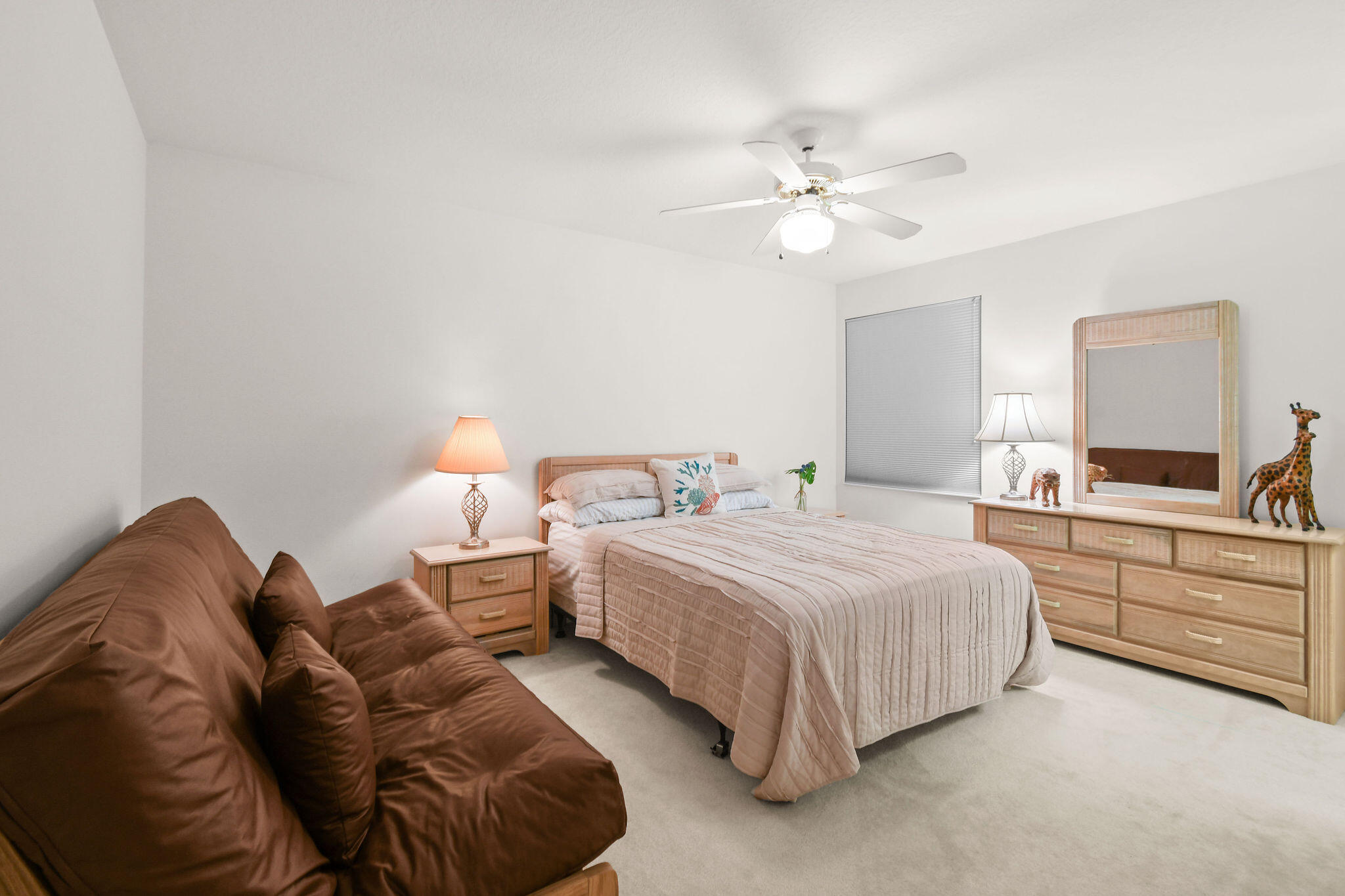 DOUBLE TREE - Residential