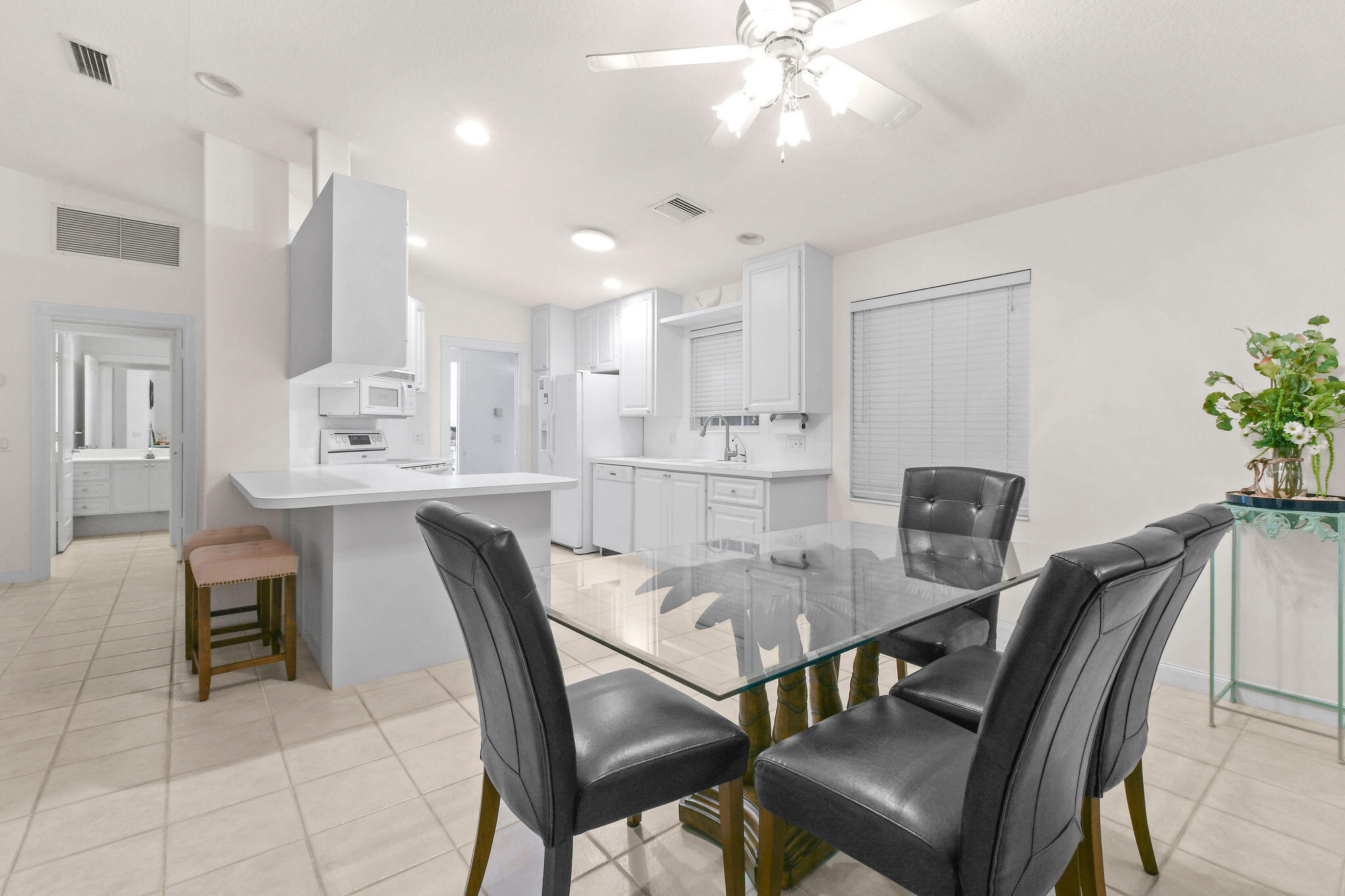 DOUBLE TREE - Residential