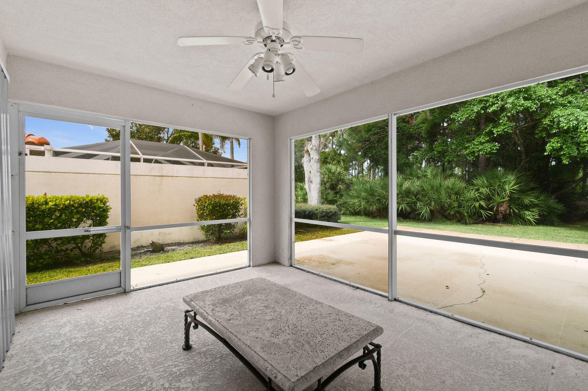 DOUBLE TREE - Residential