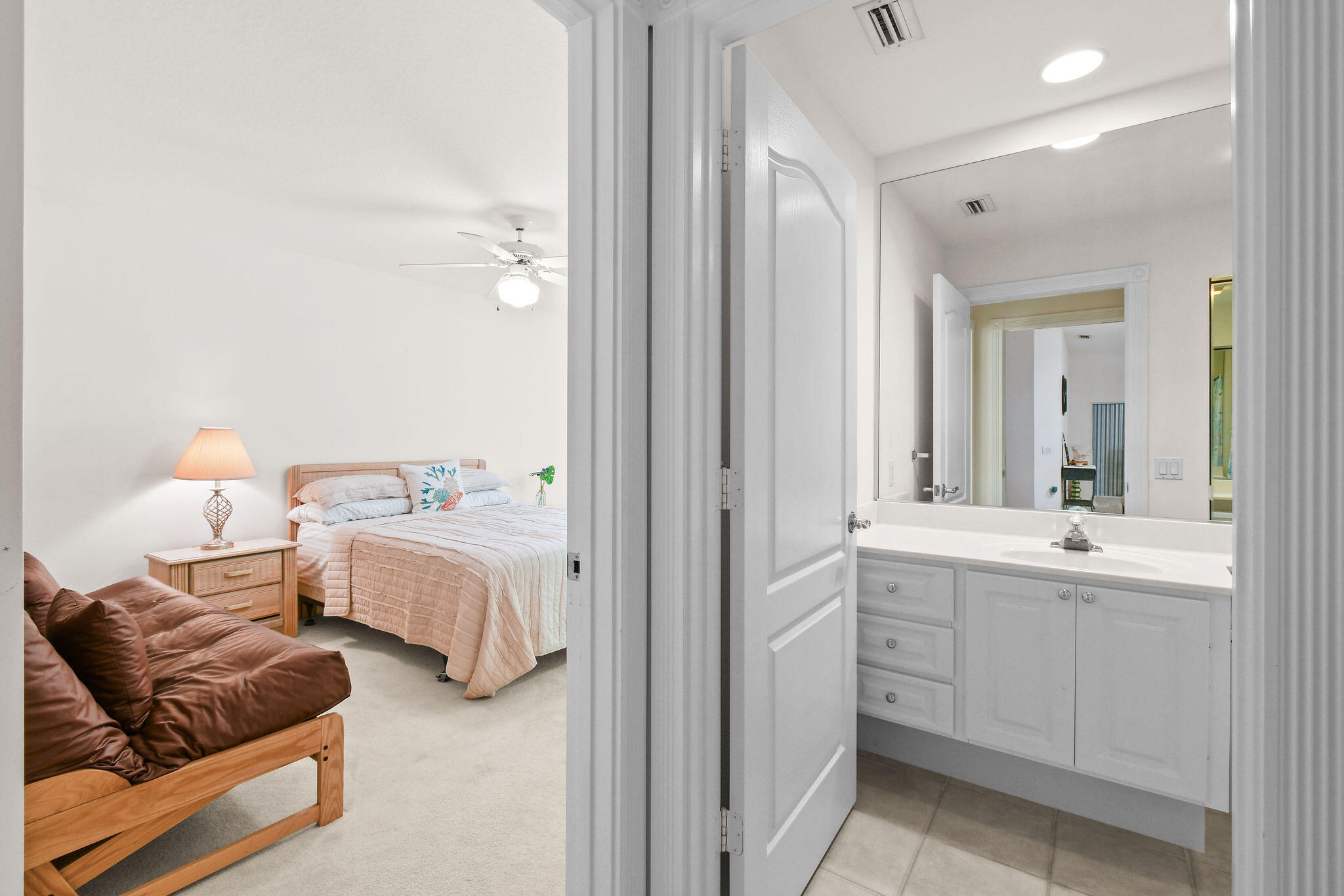 DOUBLE TREE - Residential