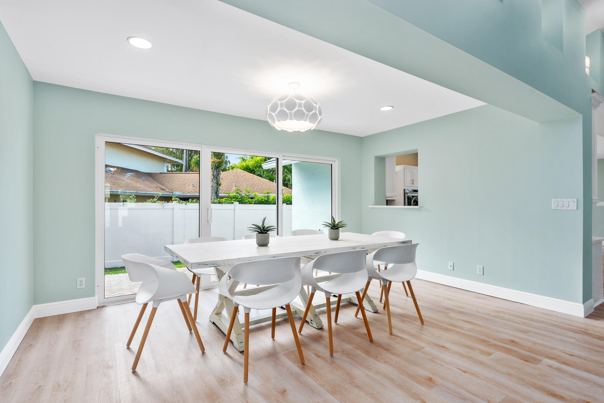 Juno Beach - MALBO - Residential