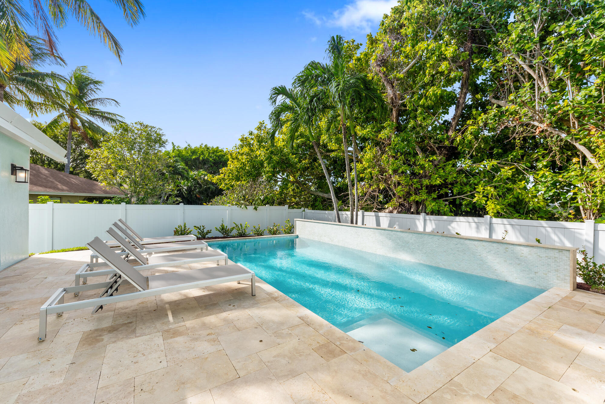 Juno Beach - MALBO - Residential