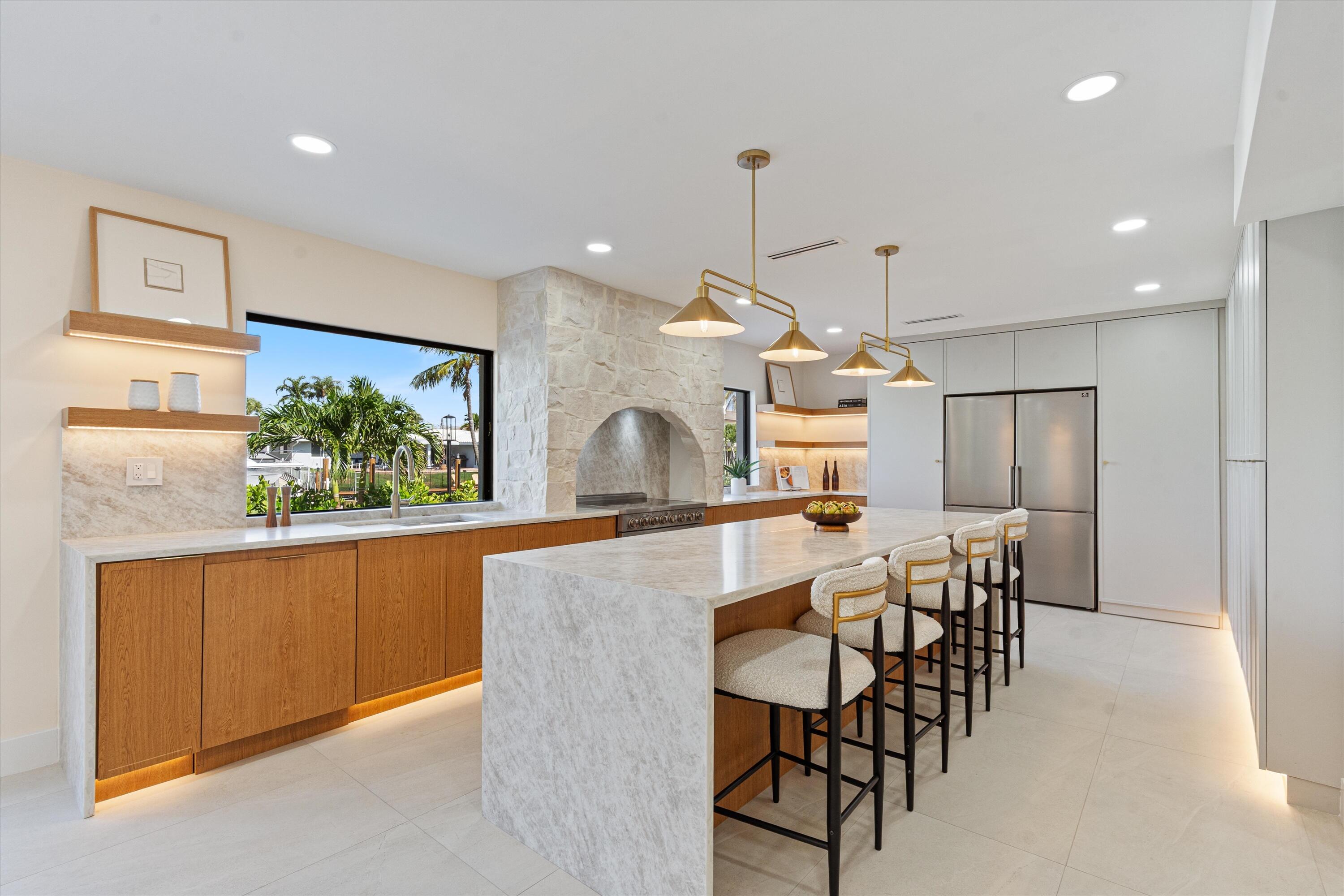 VENETIAN ISLES 1ST SEC - Residential