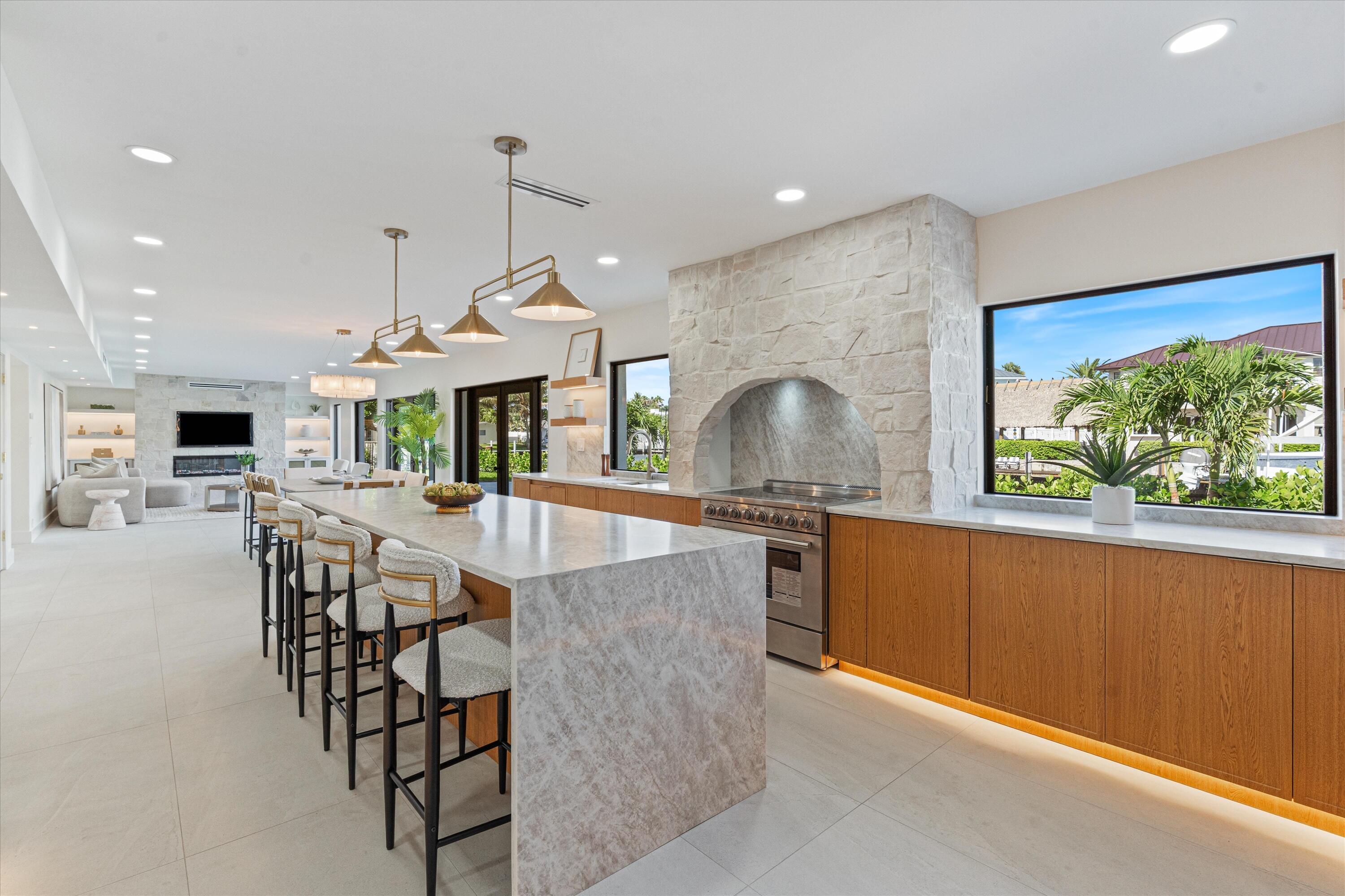 VENETIAN ISLES 1ST SEC - Residential