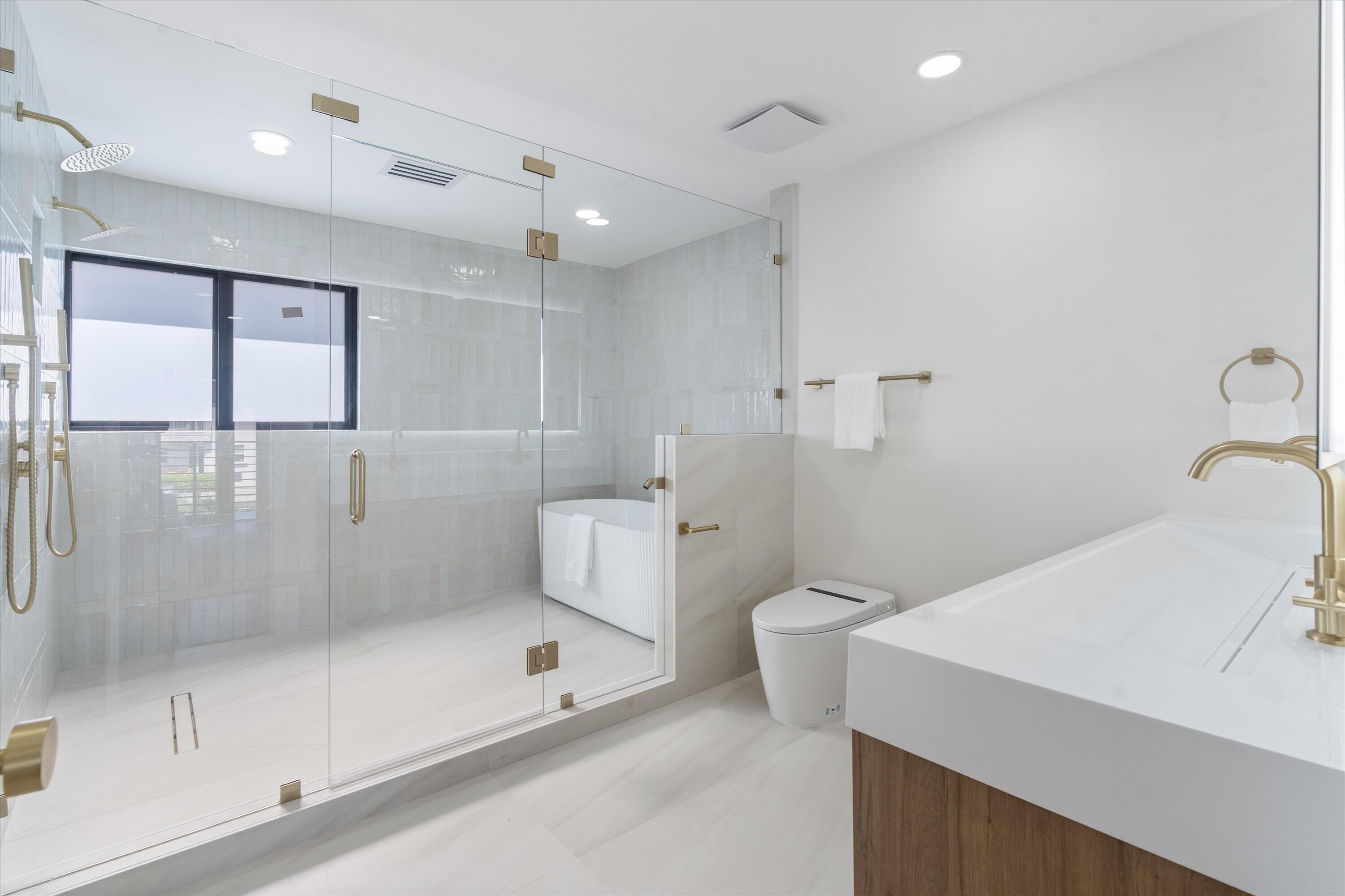 VENETIAN ISLES 1ST SEC - Residential