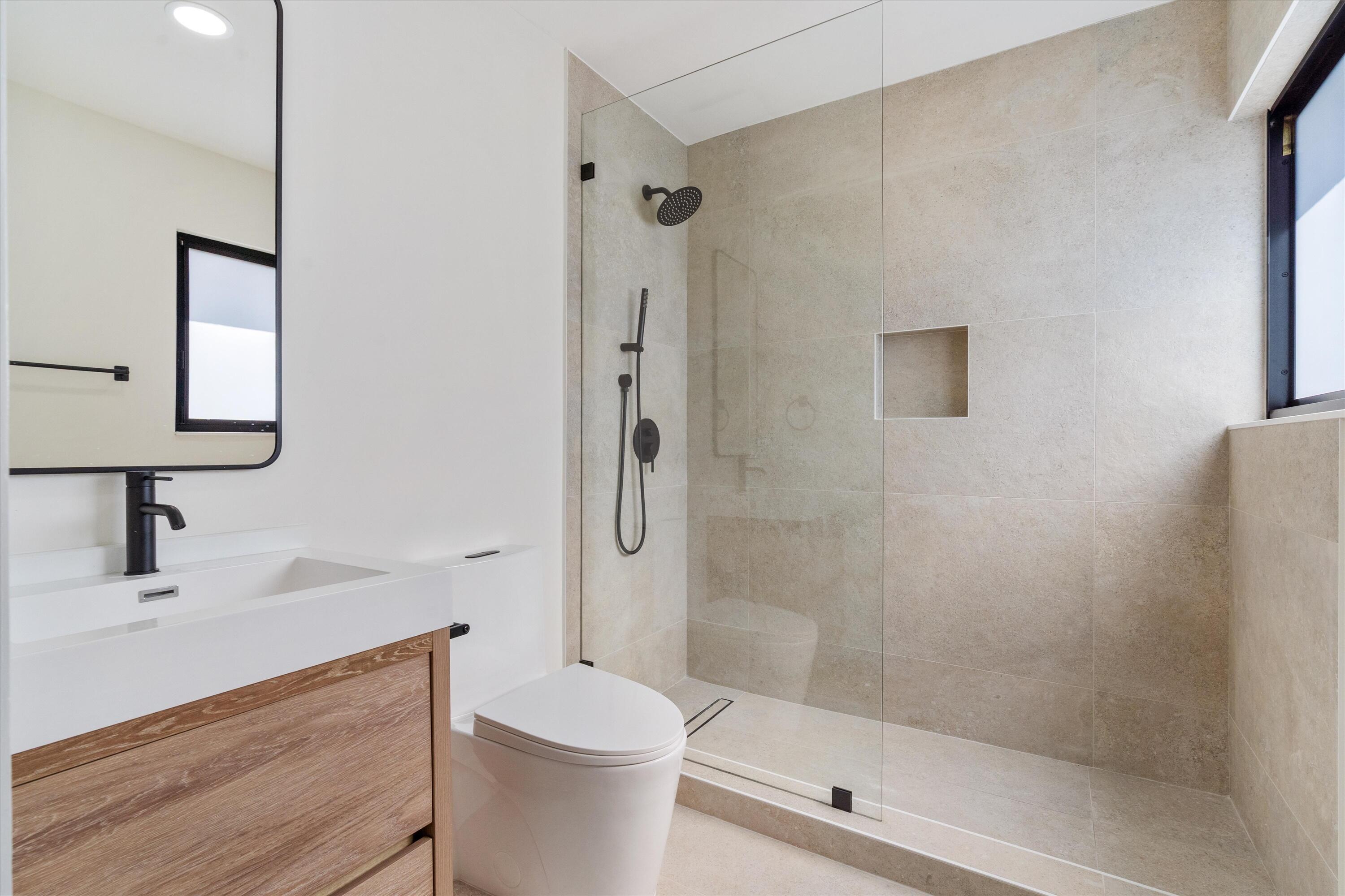 VENETIAN ISLES 1ST SEC - Residential