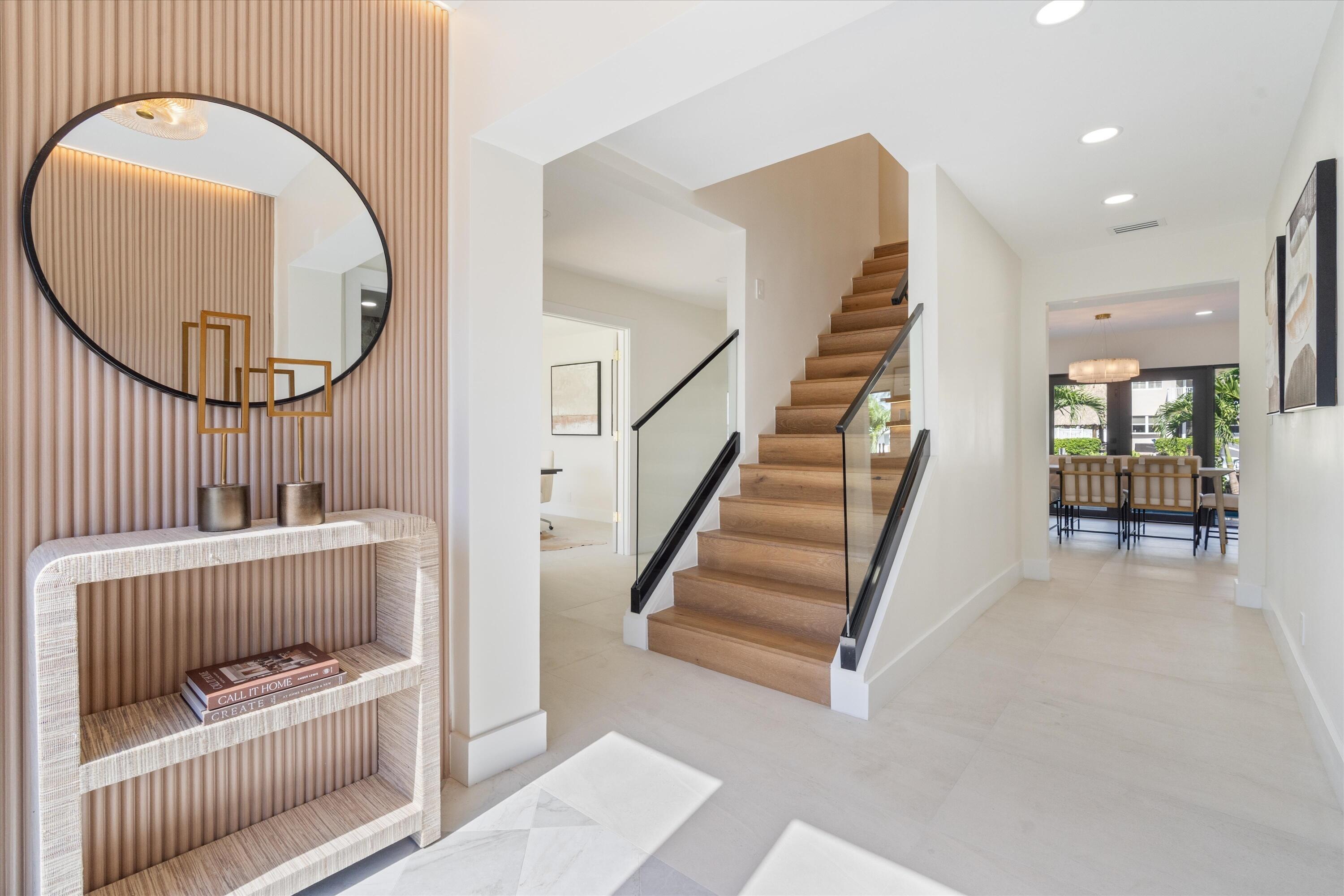 VENETIAN ISLES 1ST SEC - Residential