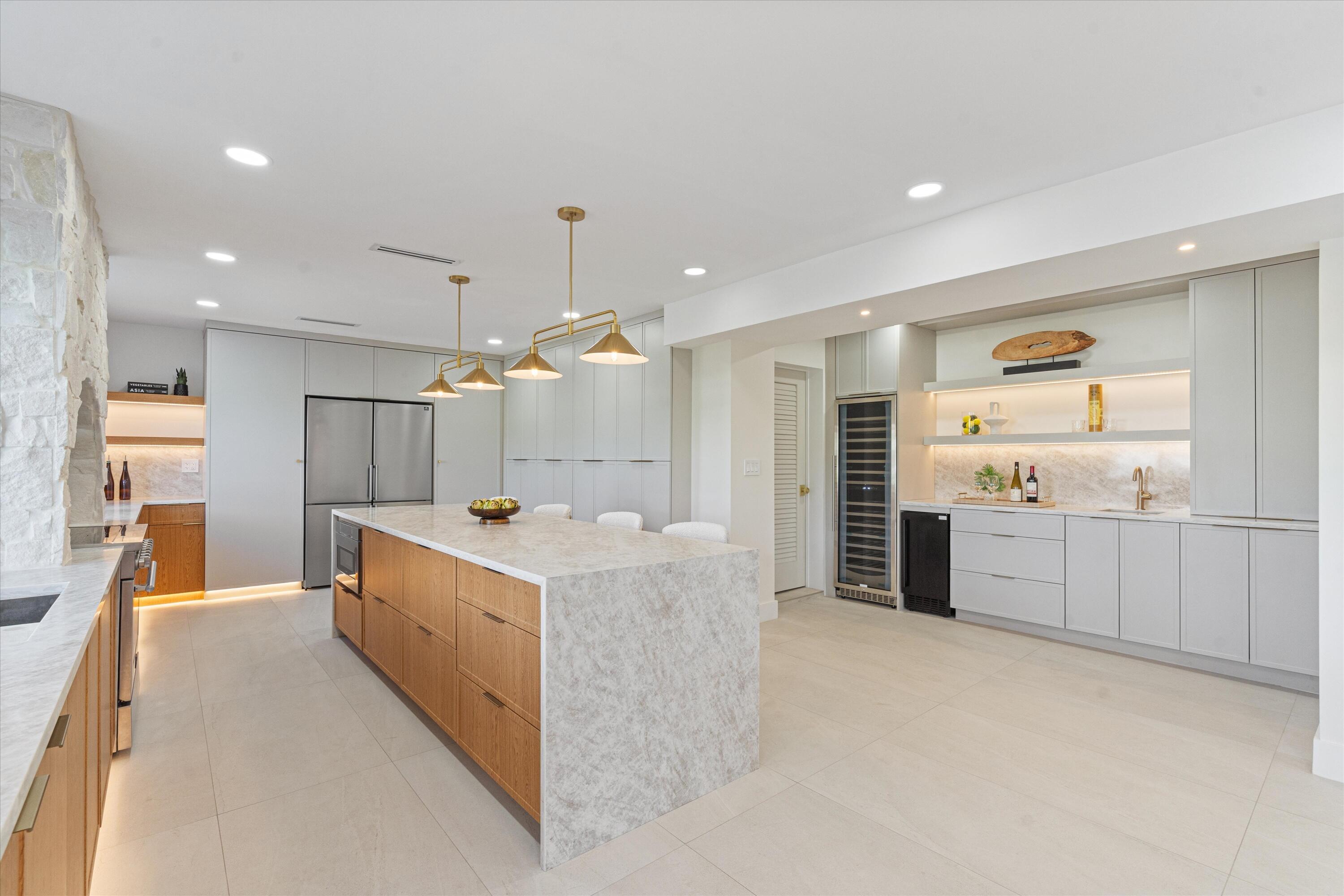 VENETIAN ISLES 1ST SEC - Residential