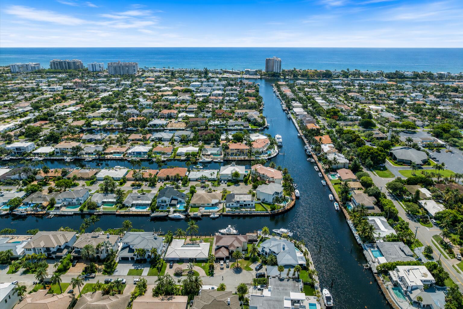 VENETIAN ISLES 1ST SEC - Residential
