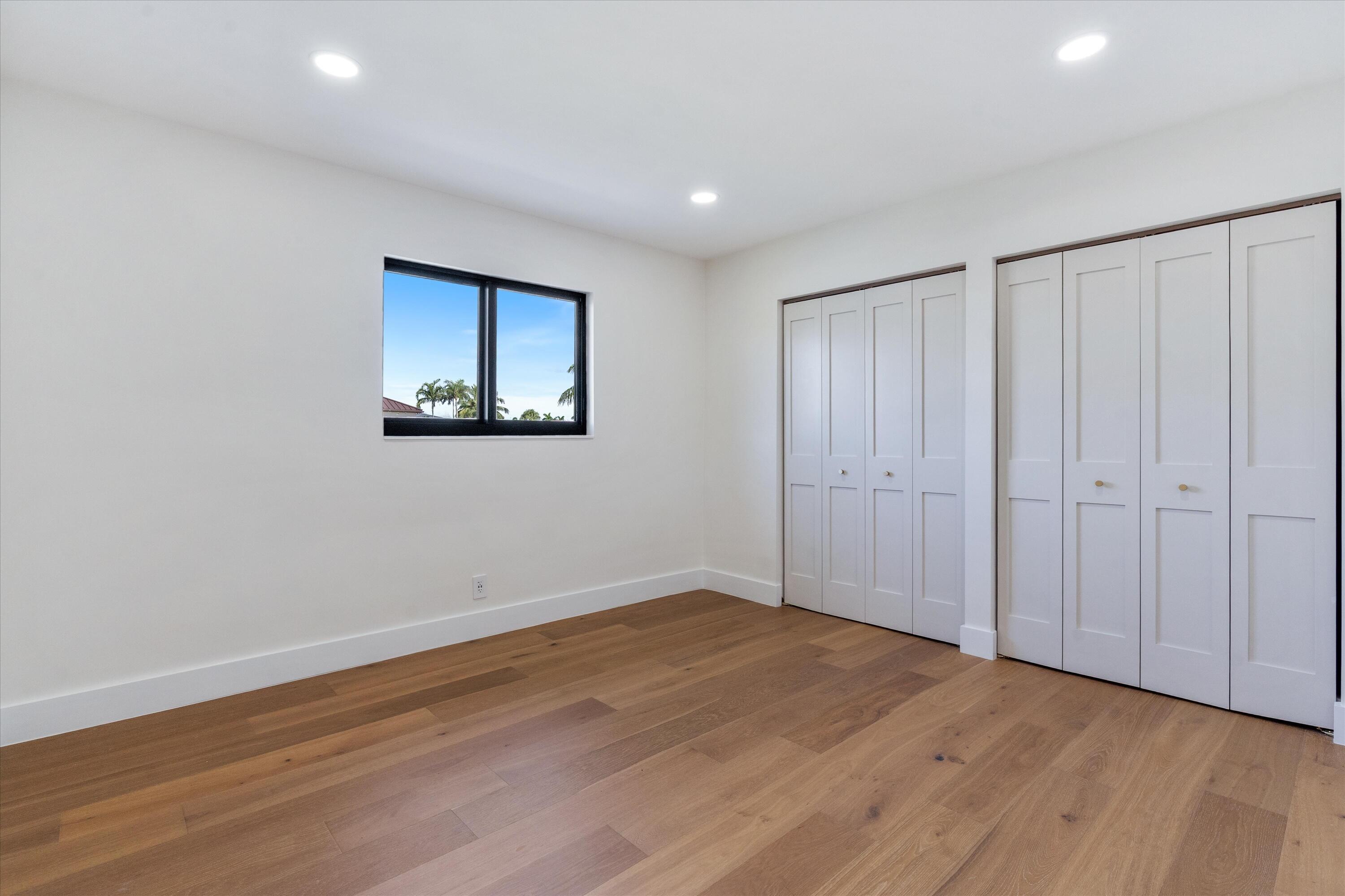 VENETIAN ISLES 1ST SEC - Residential